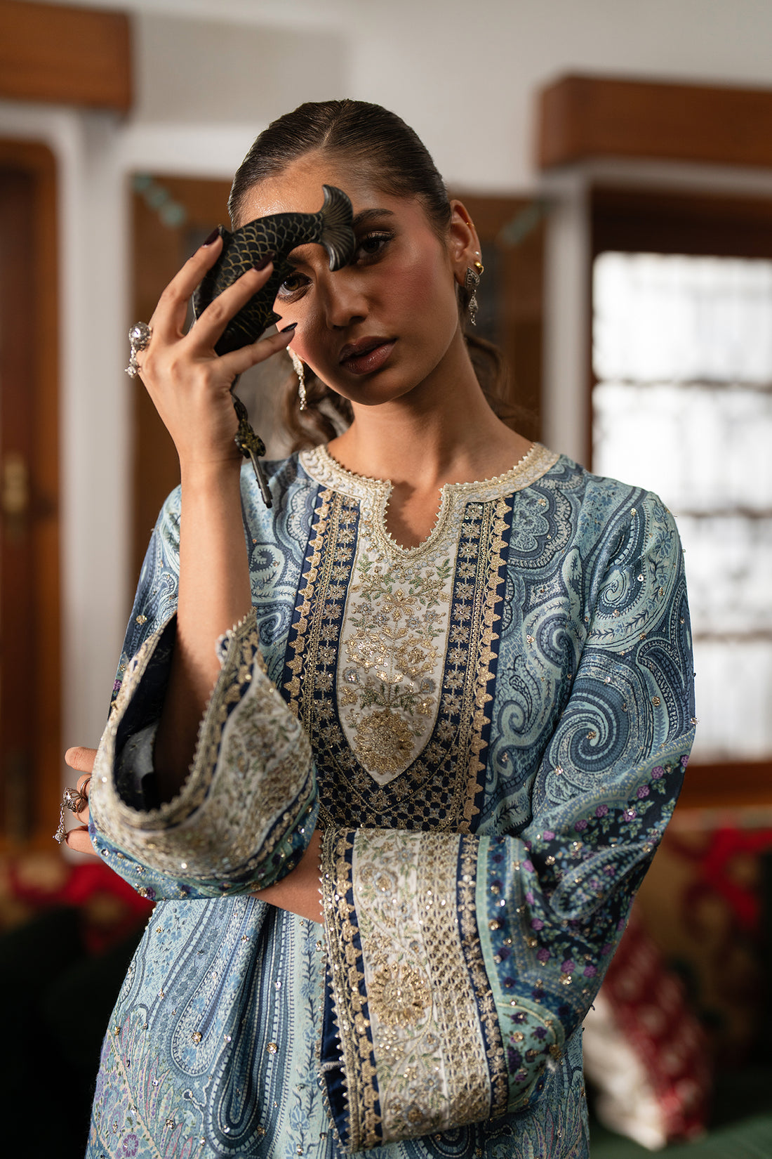 EMBROIDERED SUIT (E0803/104/603)