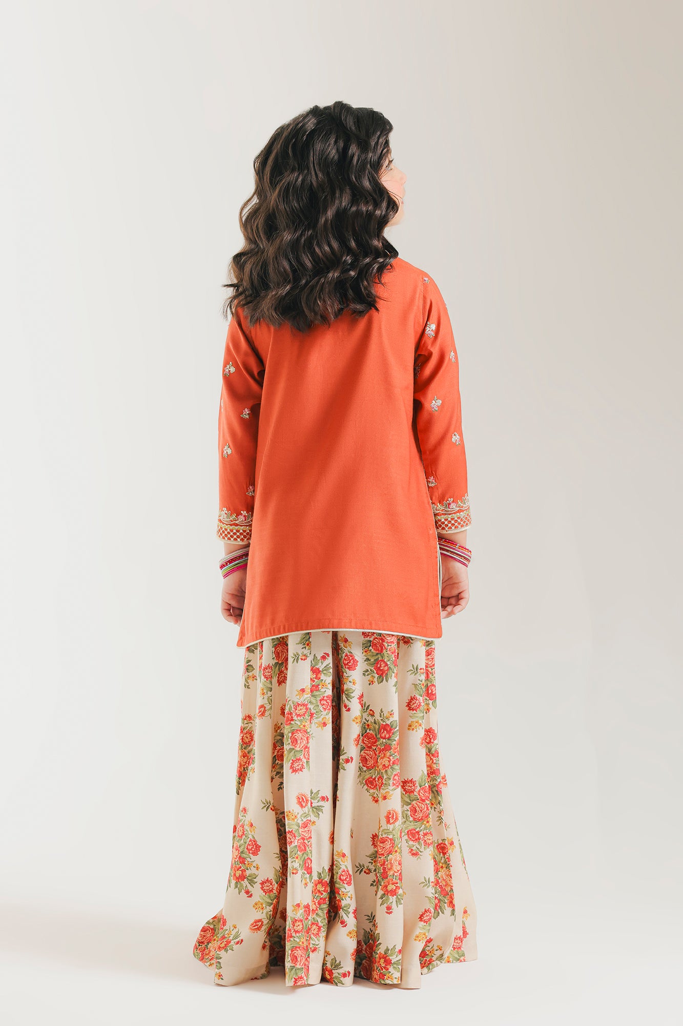 EMBROIDERED SUIT (E0805/404/211 E0805/304/211)