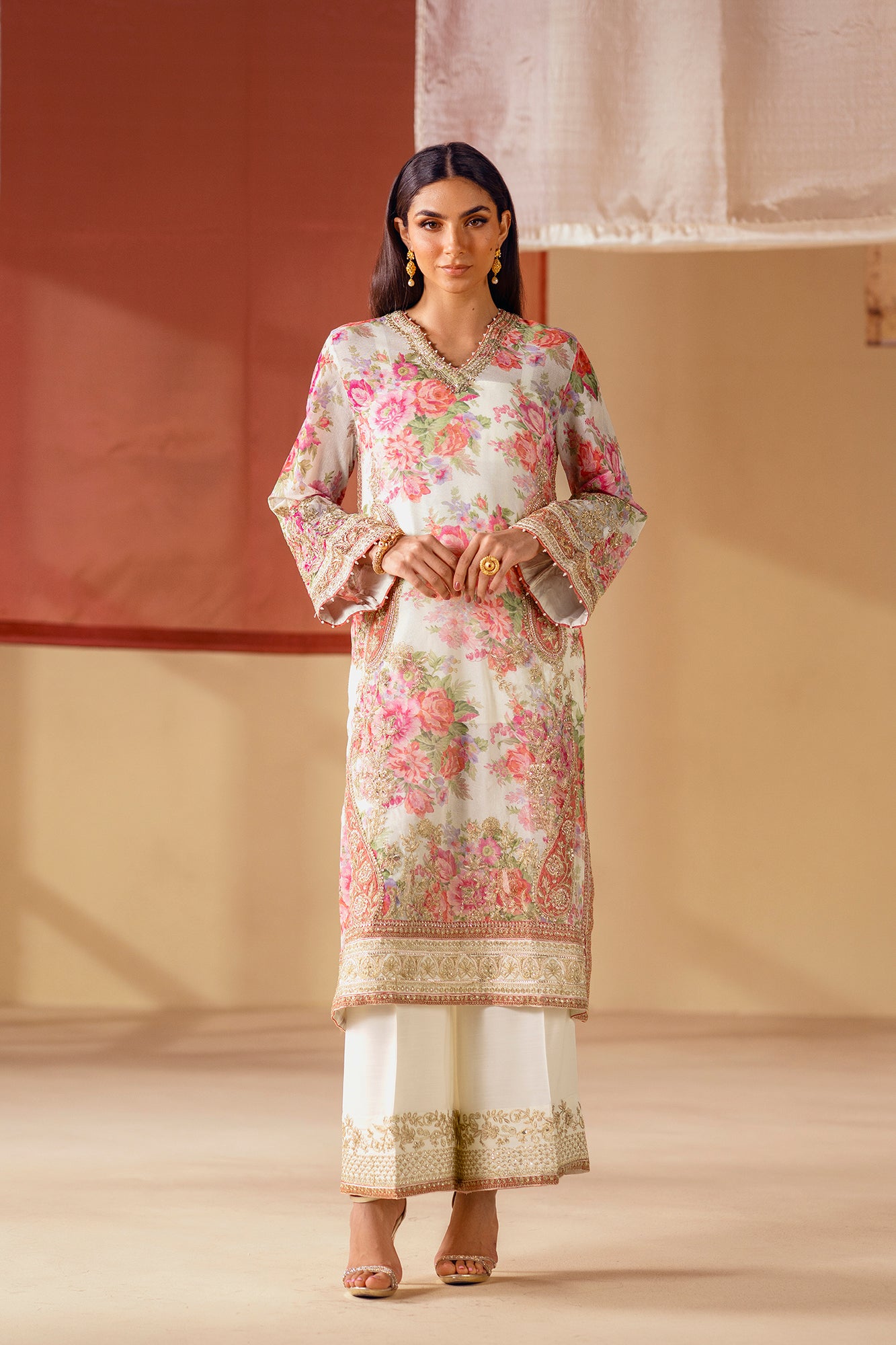 EMBROIDERED SUIT (E0808/104/002)