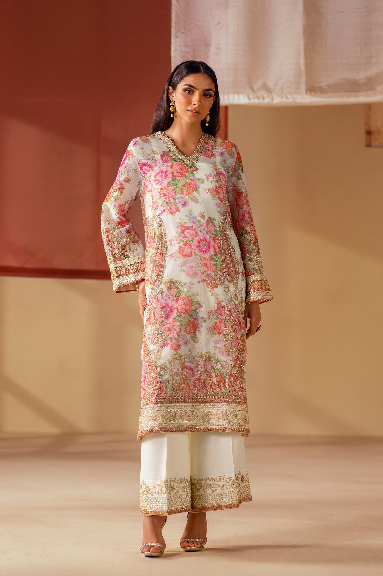 EMBROIDERED SUIT (E0808/104/002)