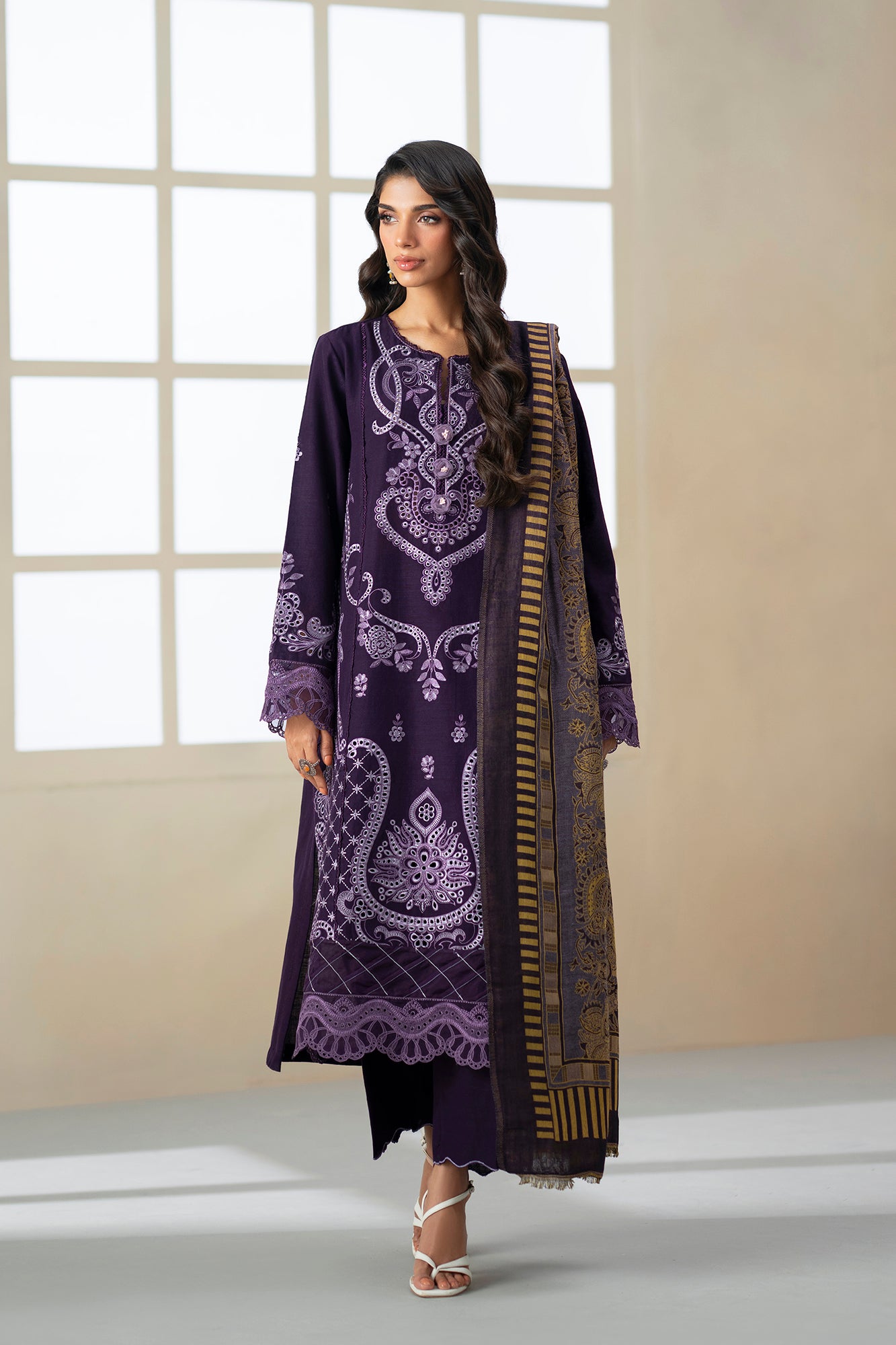 EMBROIDERED SUIT (E0808/203/502)