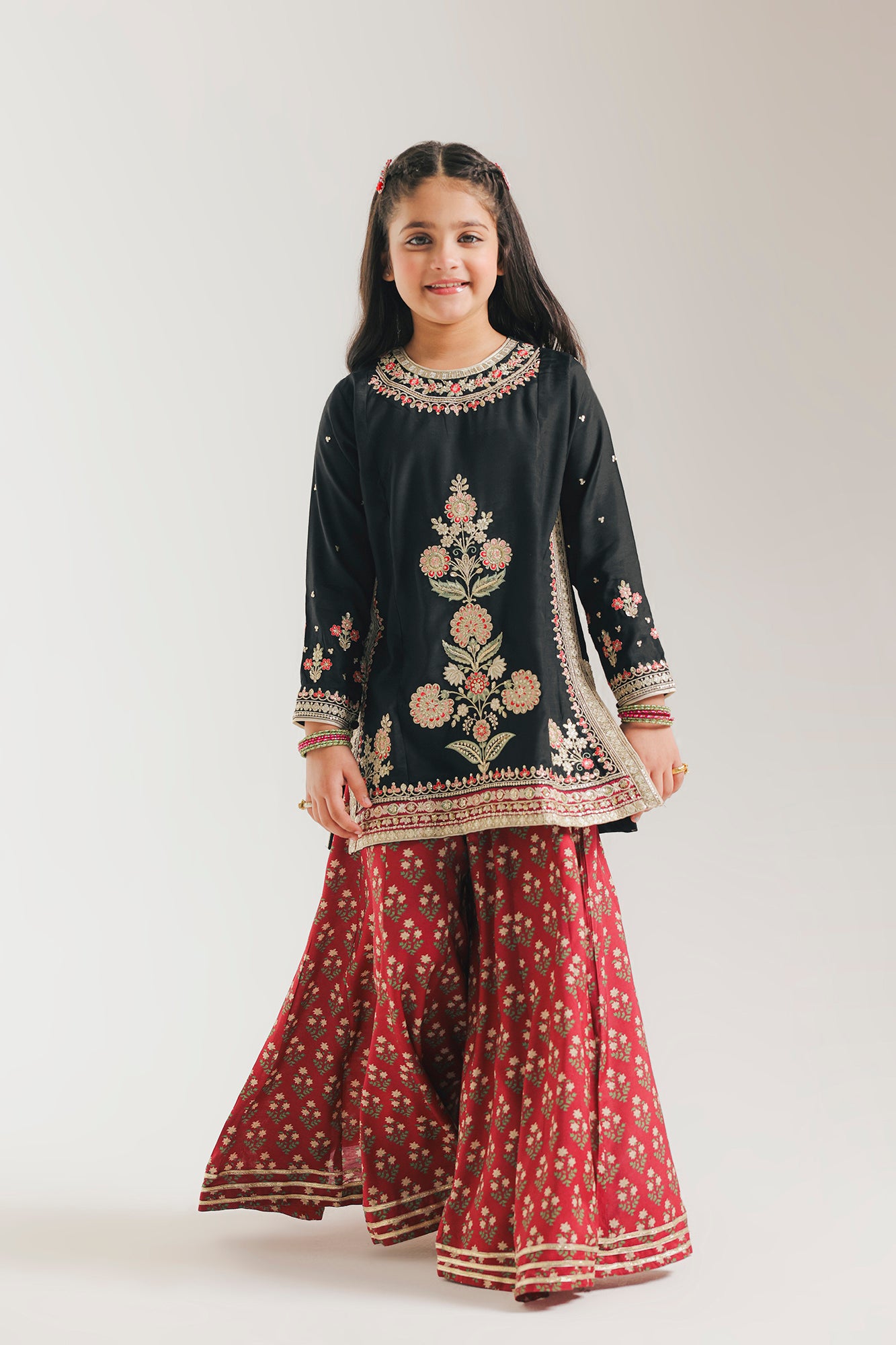 EMBROIDERED SUIT (E0817/404/901 E0817/304/901)