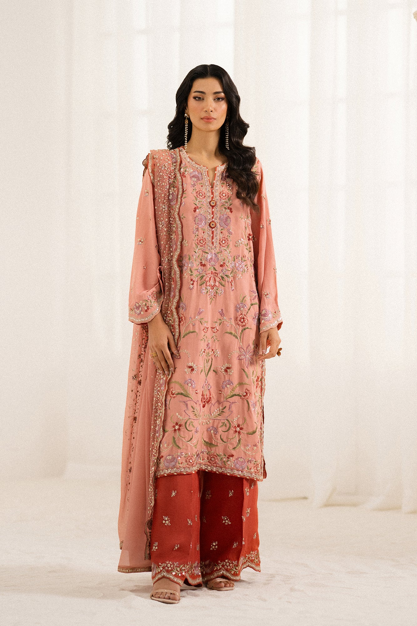 EMBROIDERED SUIT (E0820/104/325)