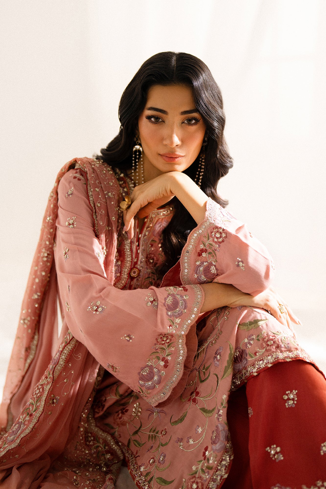 EMBROIDERED SUIT (E0820/104/325)