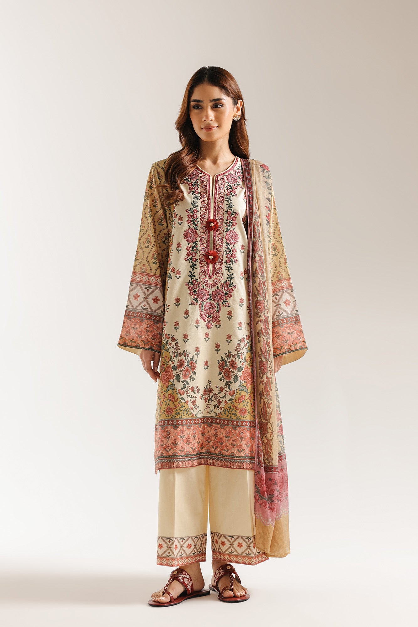EMBROIDERED SUIT (E0825/203/110)