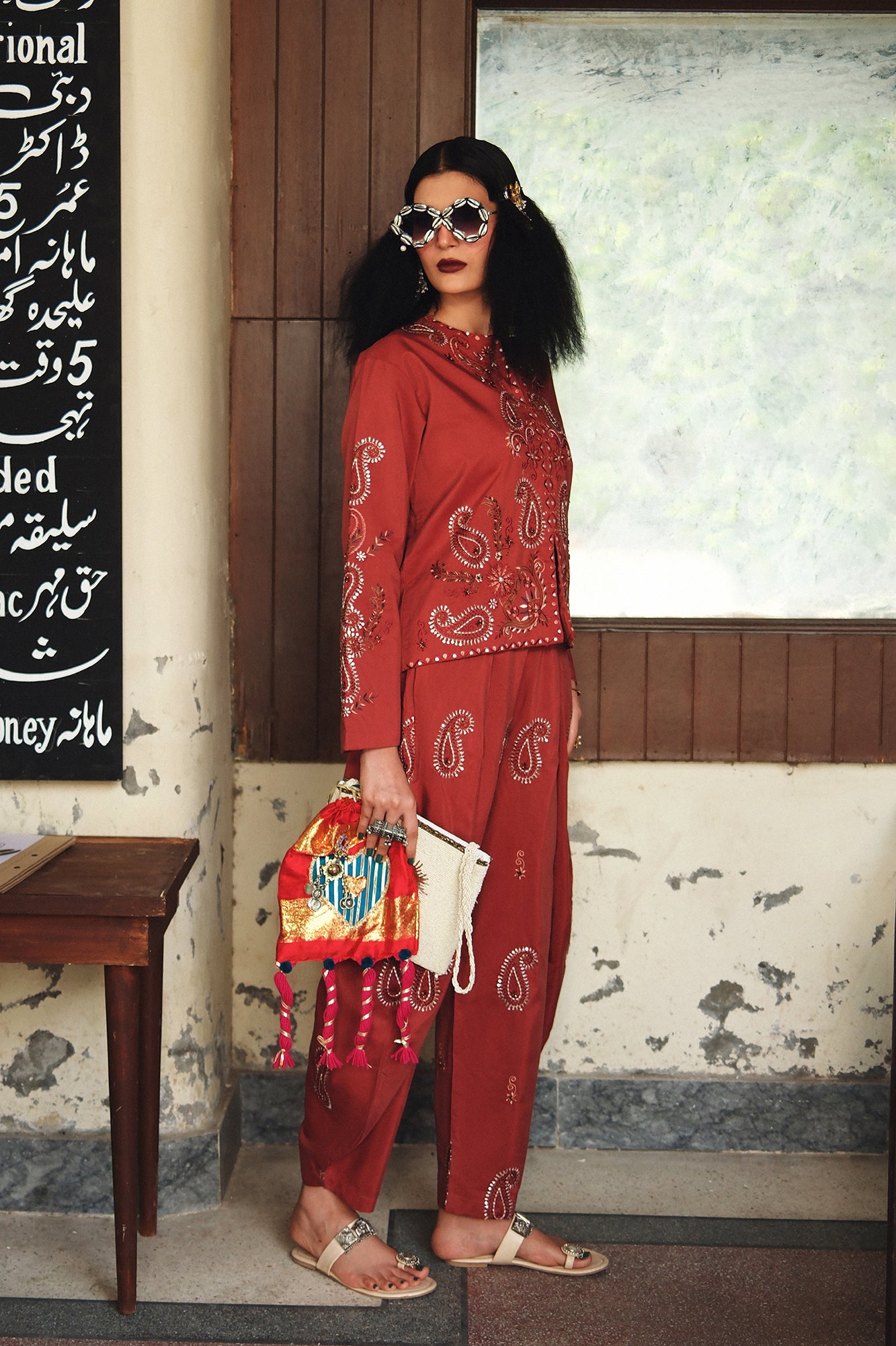 EMBROIDERED SUIT (E0827/119/209)