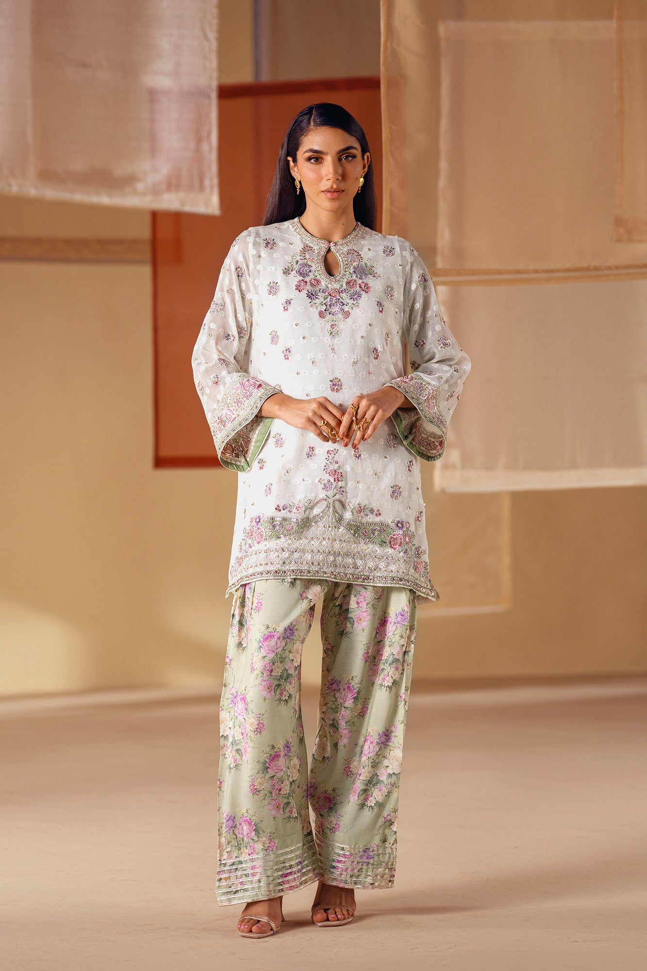 EMBROIDERED SUIT (E0830/104/005)
