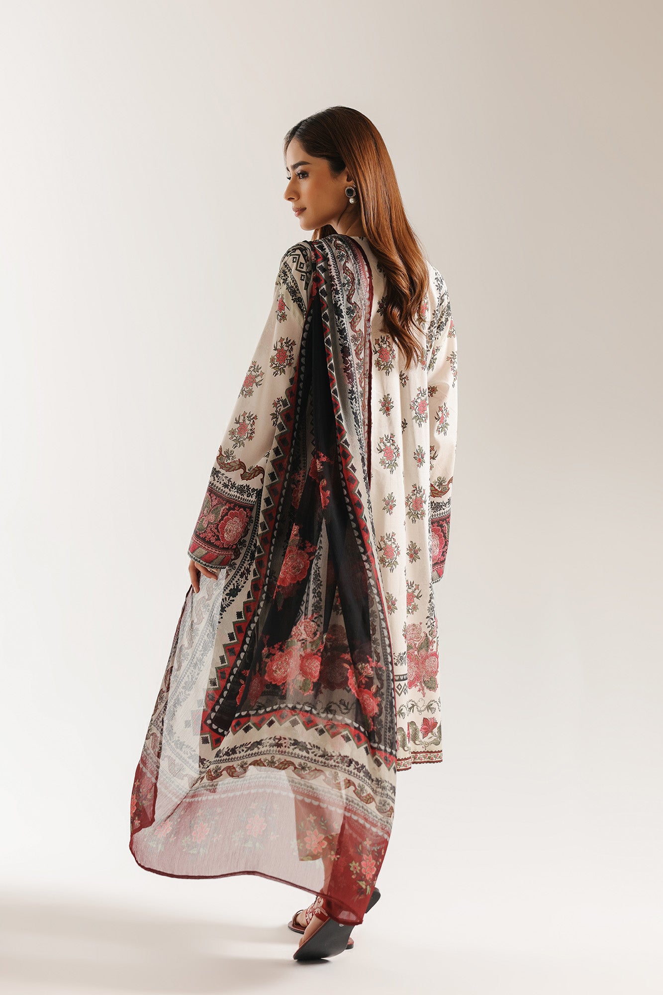EMBROIDERED SUIT (E0831/203/006)