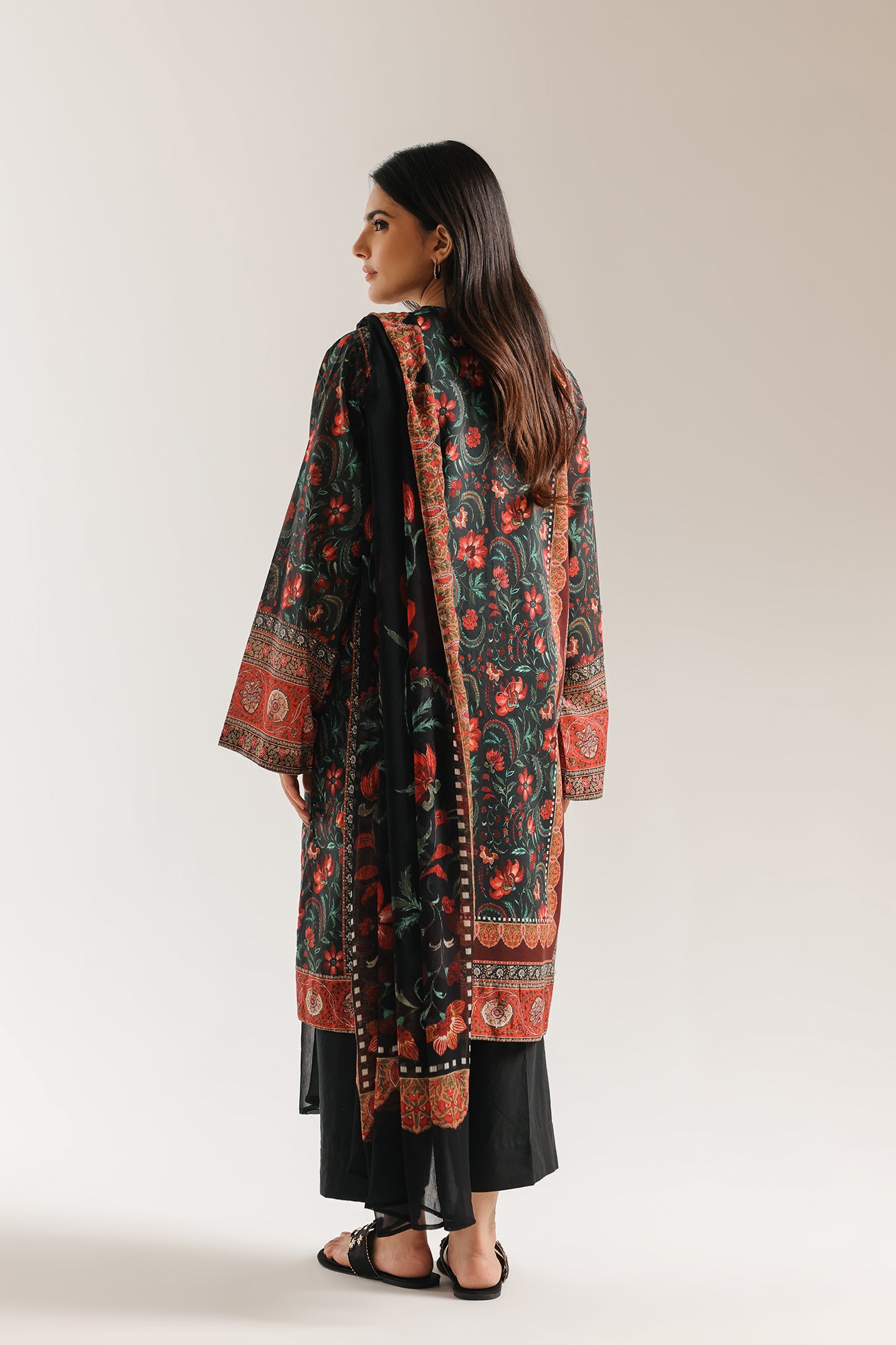 EMBROIDERED SUIT (E0835/203/902)