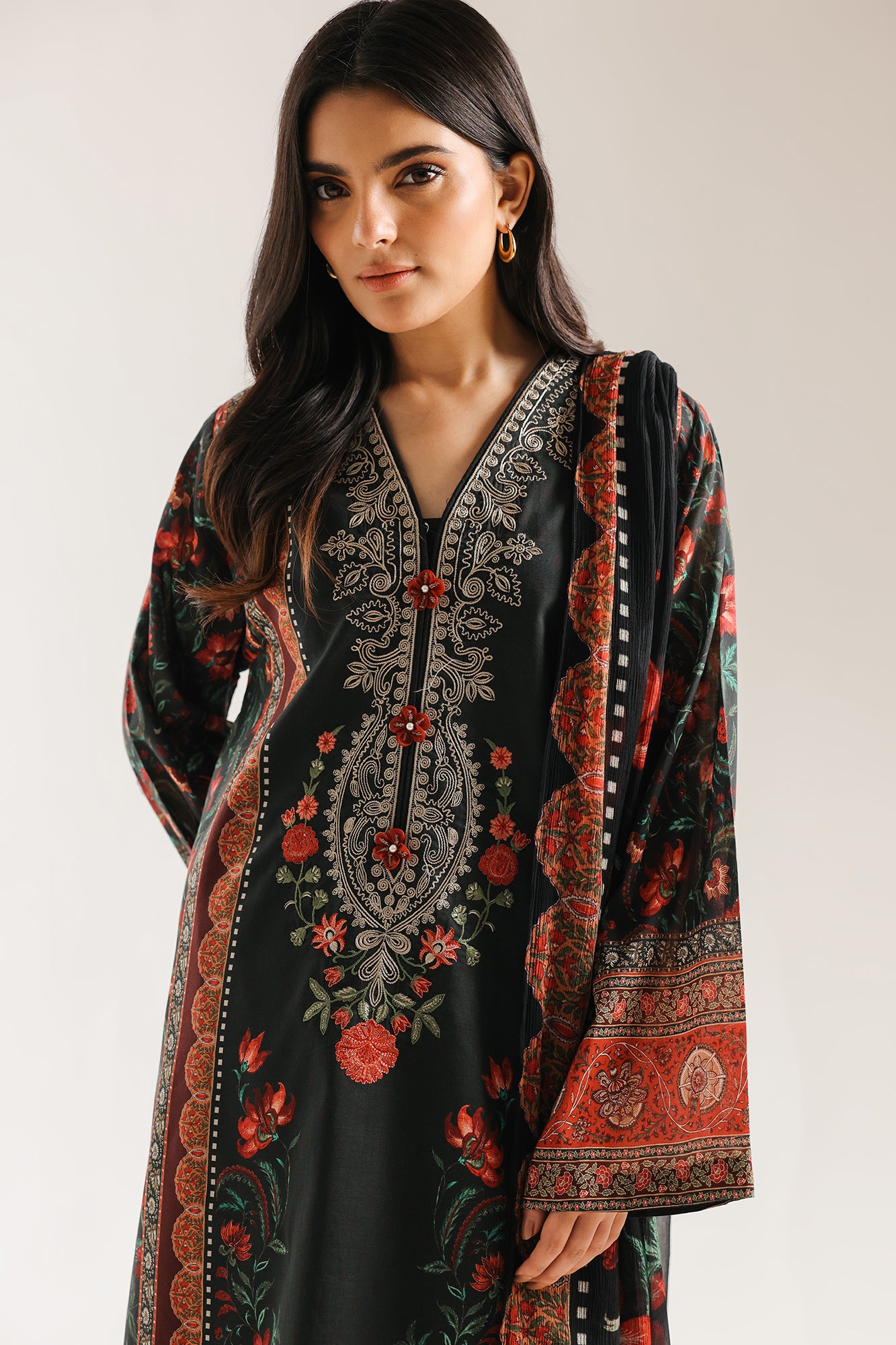 EMBROIDERED SUIT (E0835/203/902)