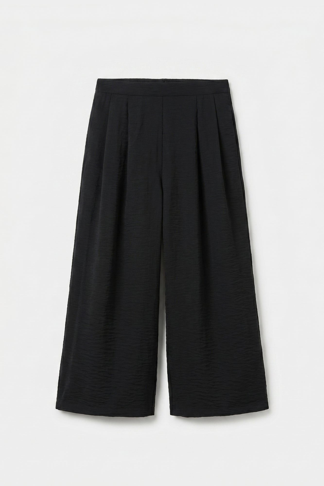 Retail Price: 6,990/-PKR
