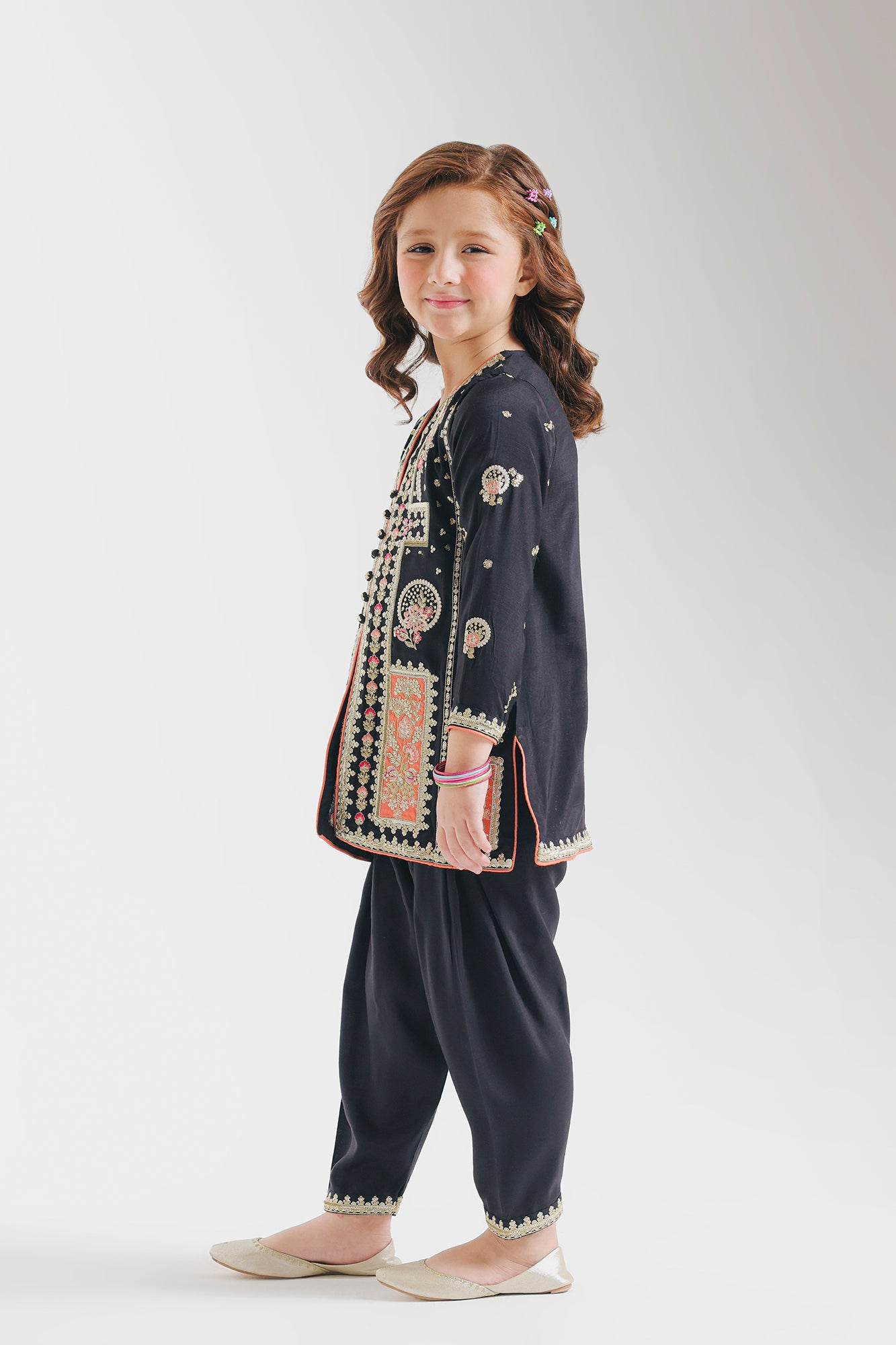 EMBROIDERED SUIT (E0837/404/901 E0837/304/901)