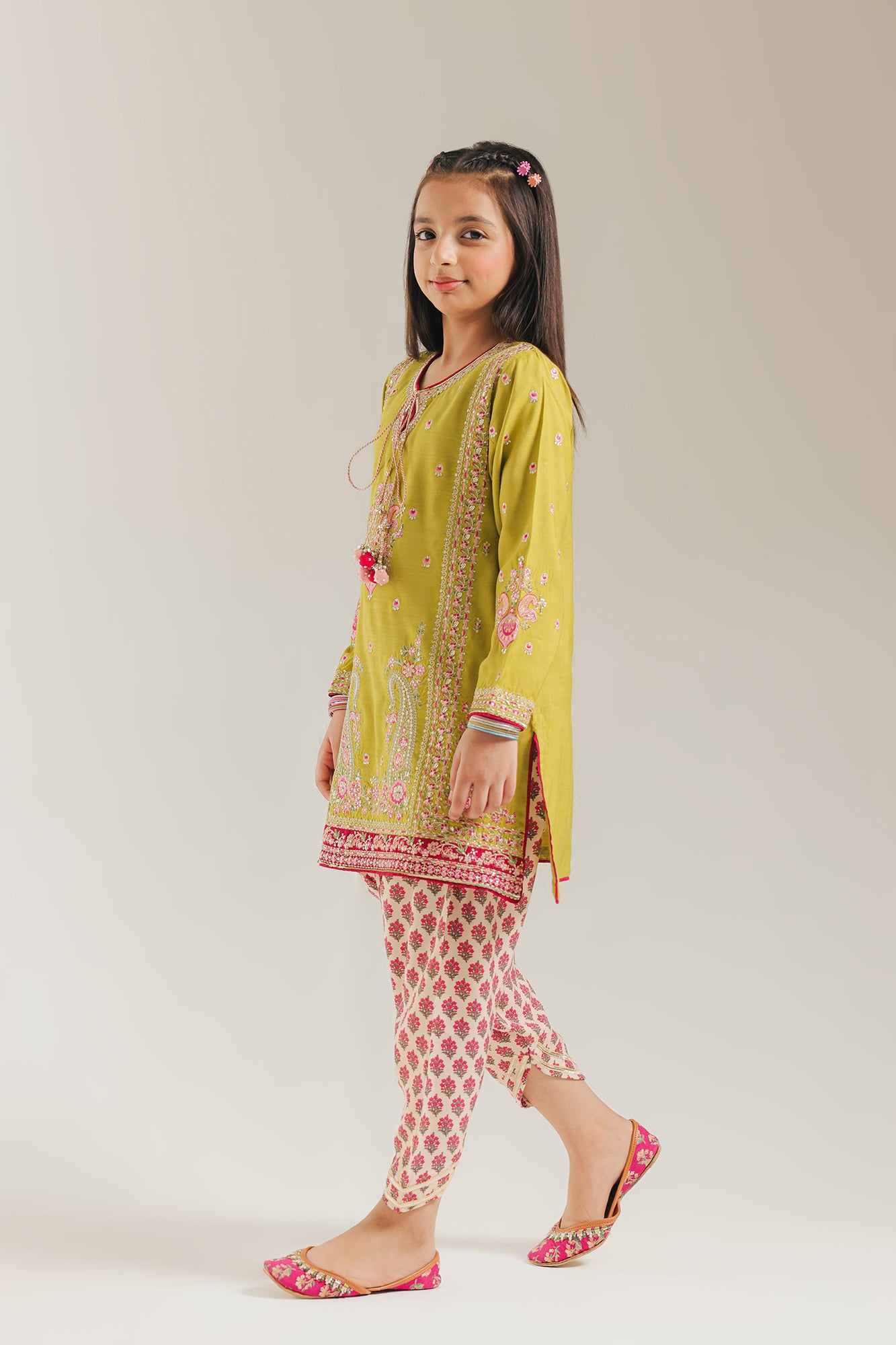 EMBROIDERED SUIT (E0840/404/126 E0840/304/126)