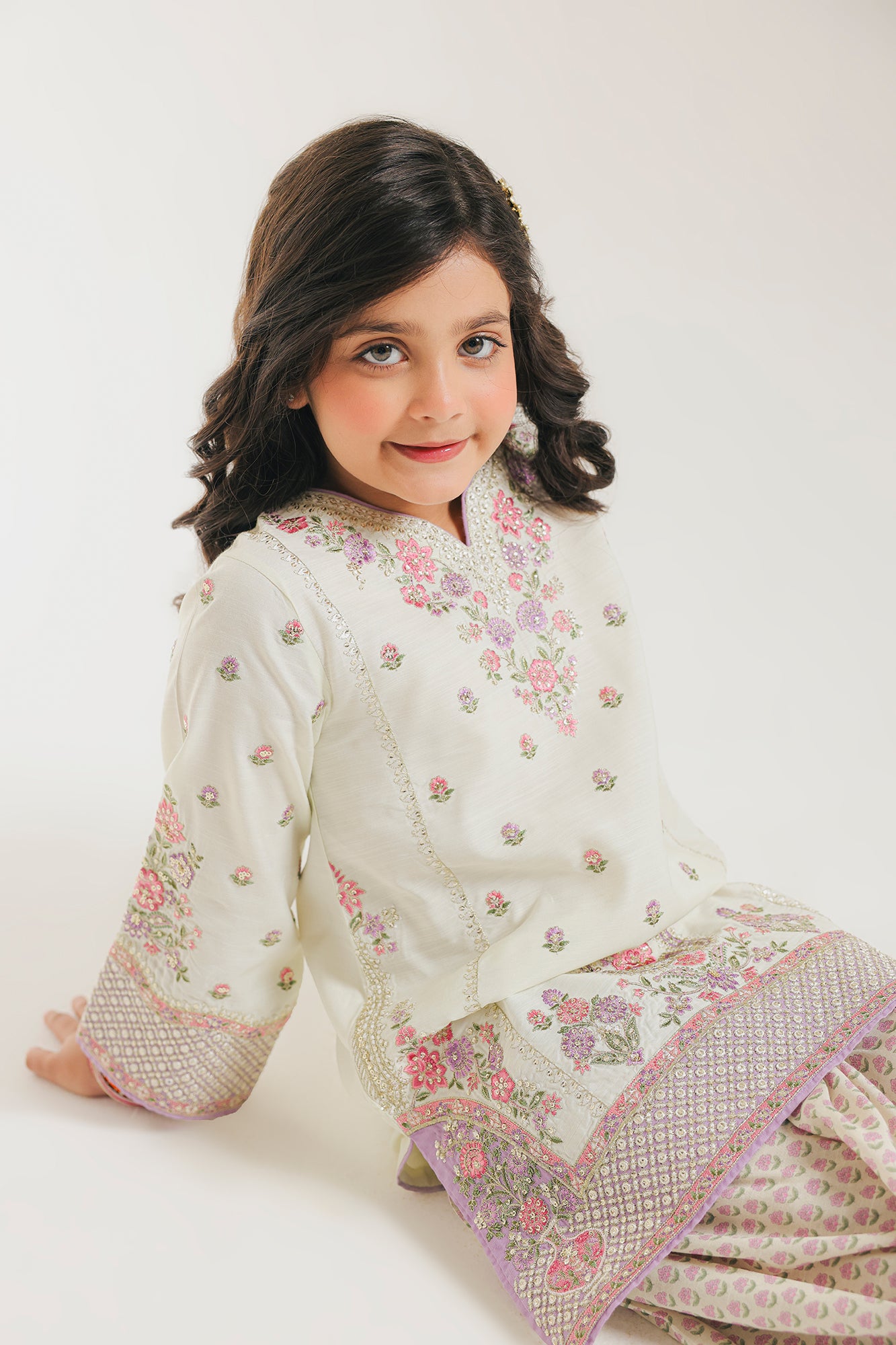 EMBROIDERED SUIT (E0842/404/003 E0842/304/003)