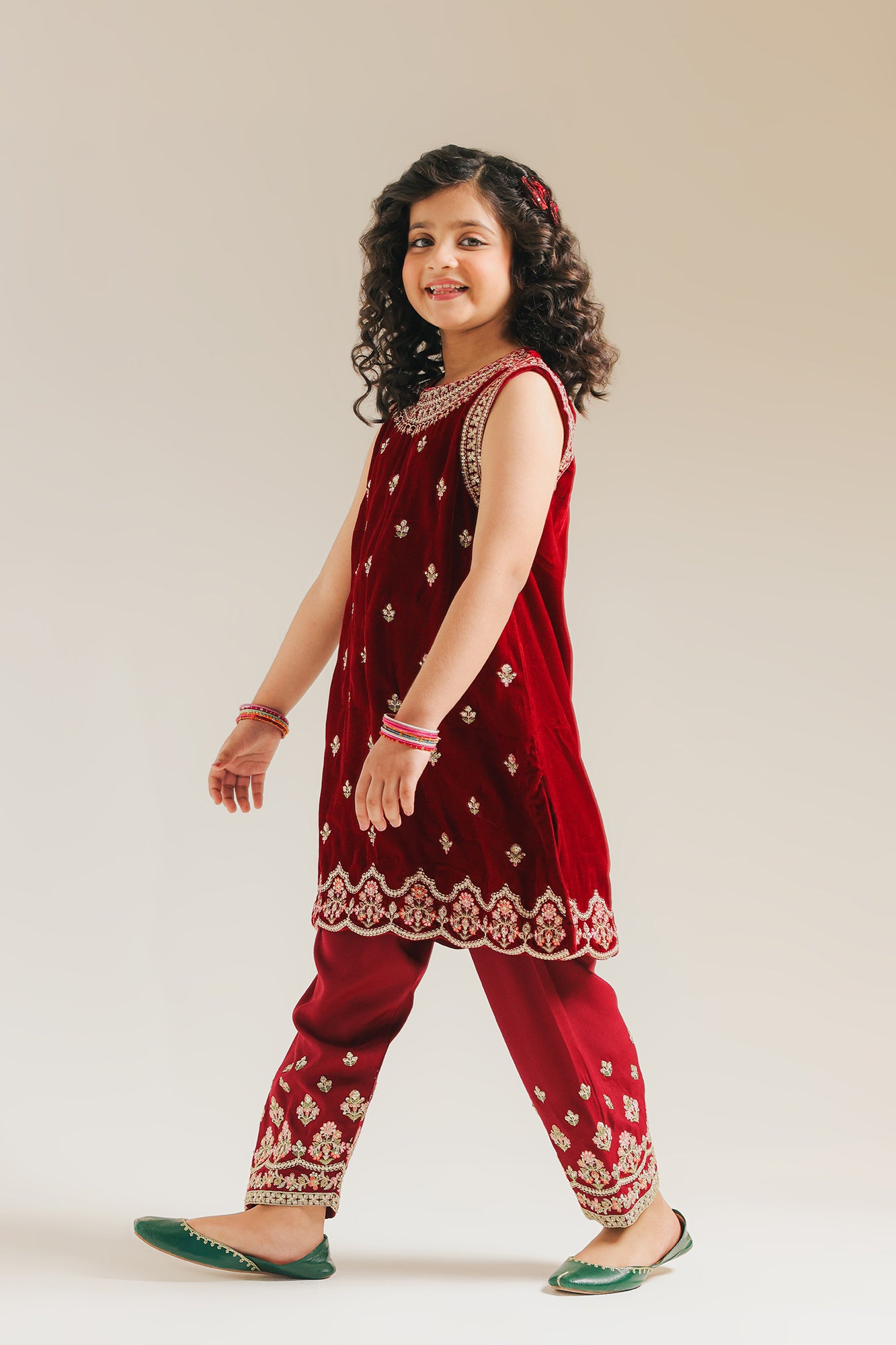 EMBROIDERED SUIT (E0843/404/414 E0843/304/414)