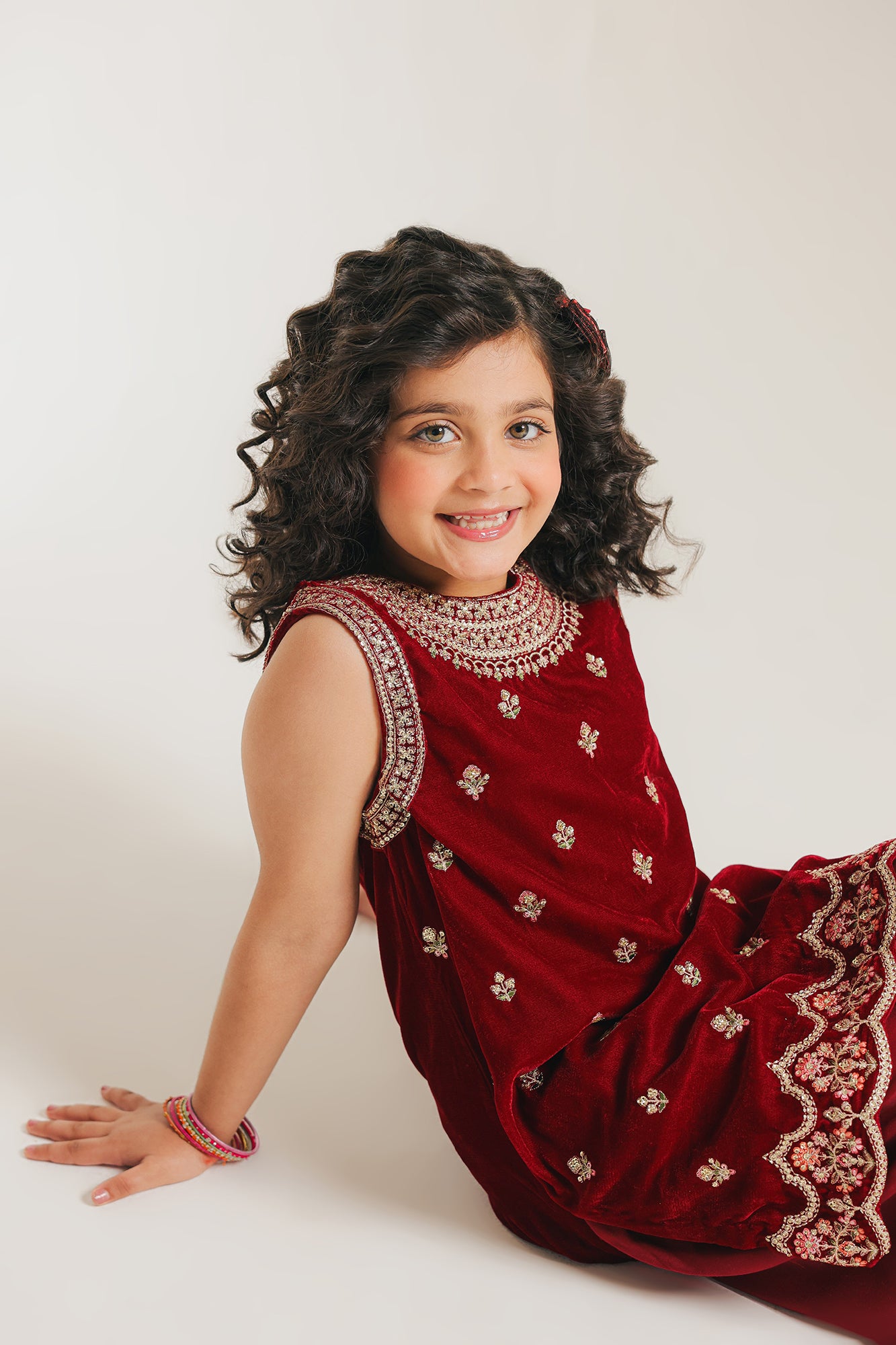 EMBROIDERED SUIT (E0843/404/414 E0843/304/414)