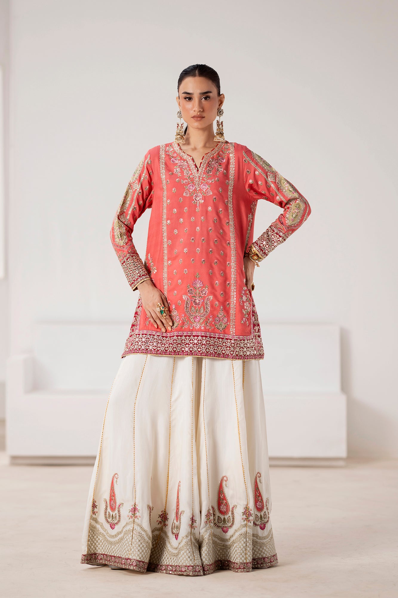 EMBROIDERED SUIT (E0844/104/213)