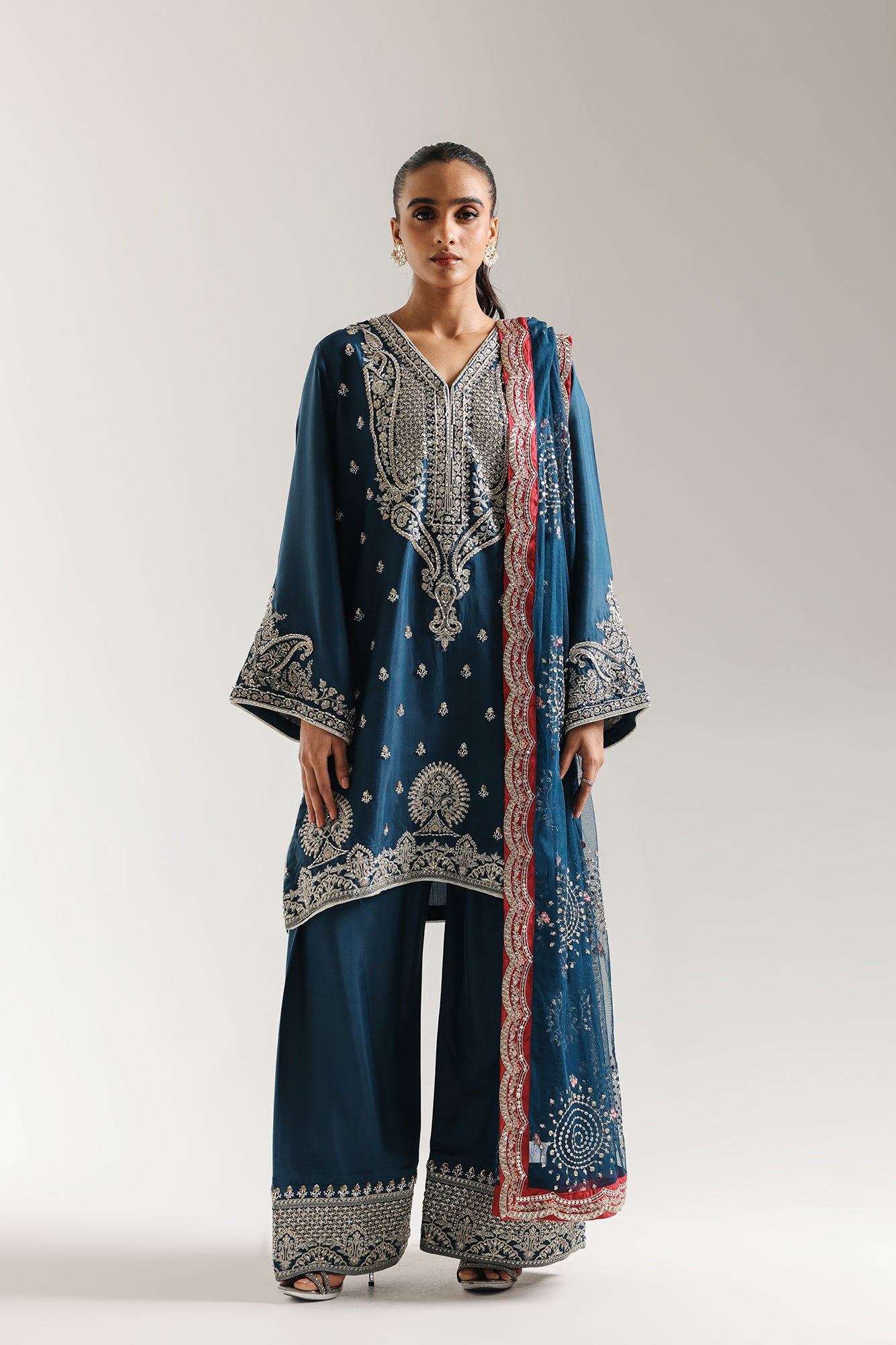 EMBROIDERED SUIT (E0847/104/602)