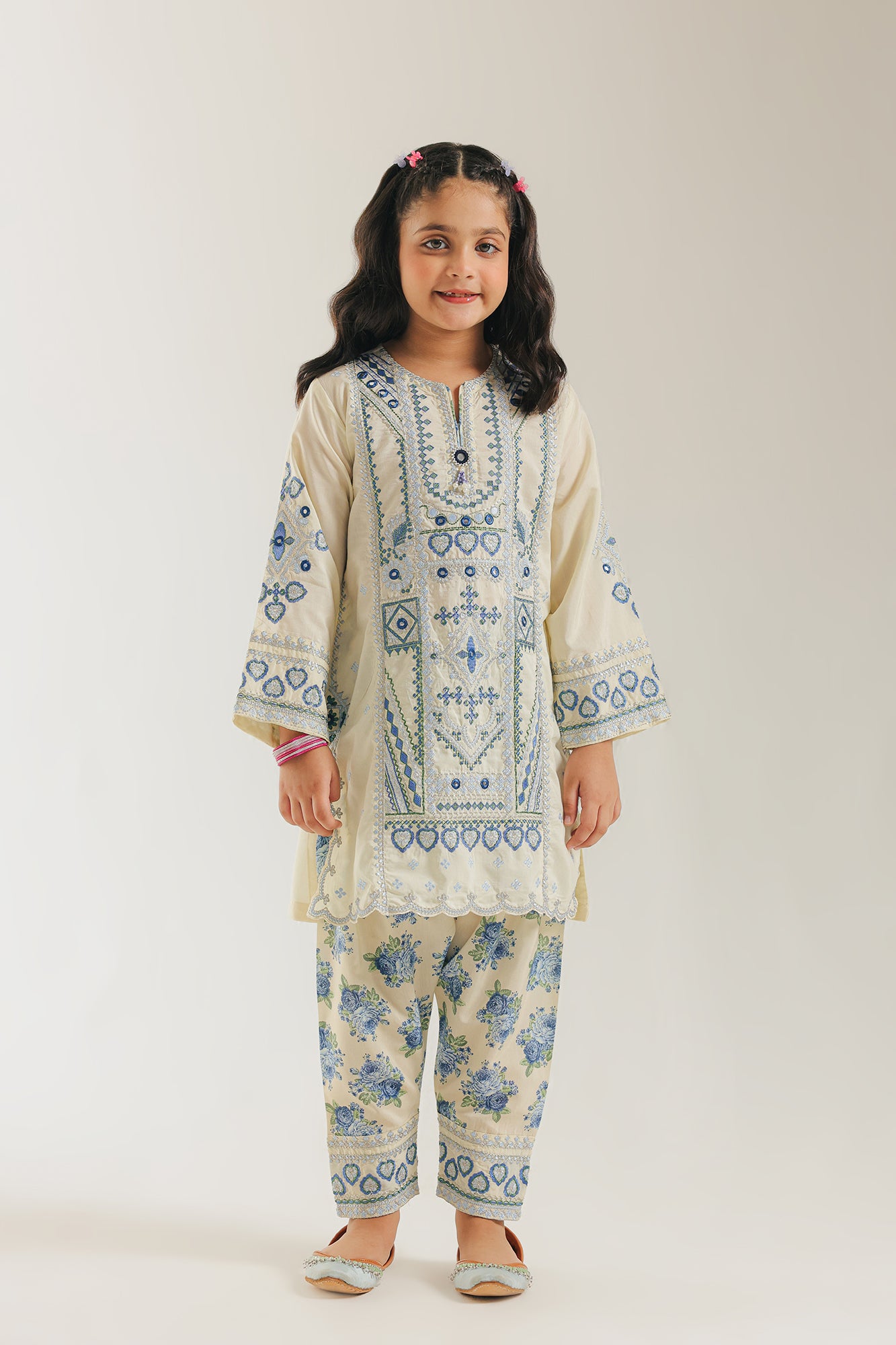 EMBROIDERED SUIT (E0850/404/005 E0850/304/005)