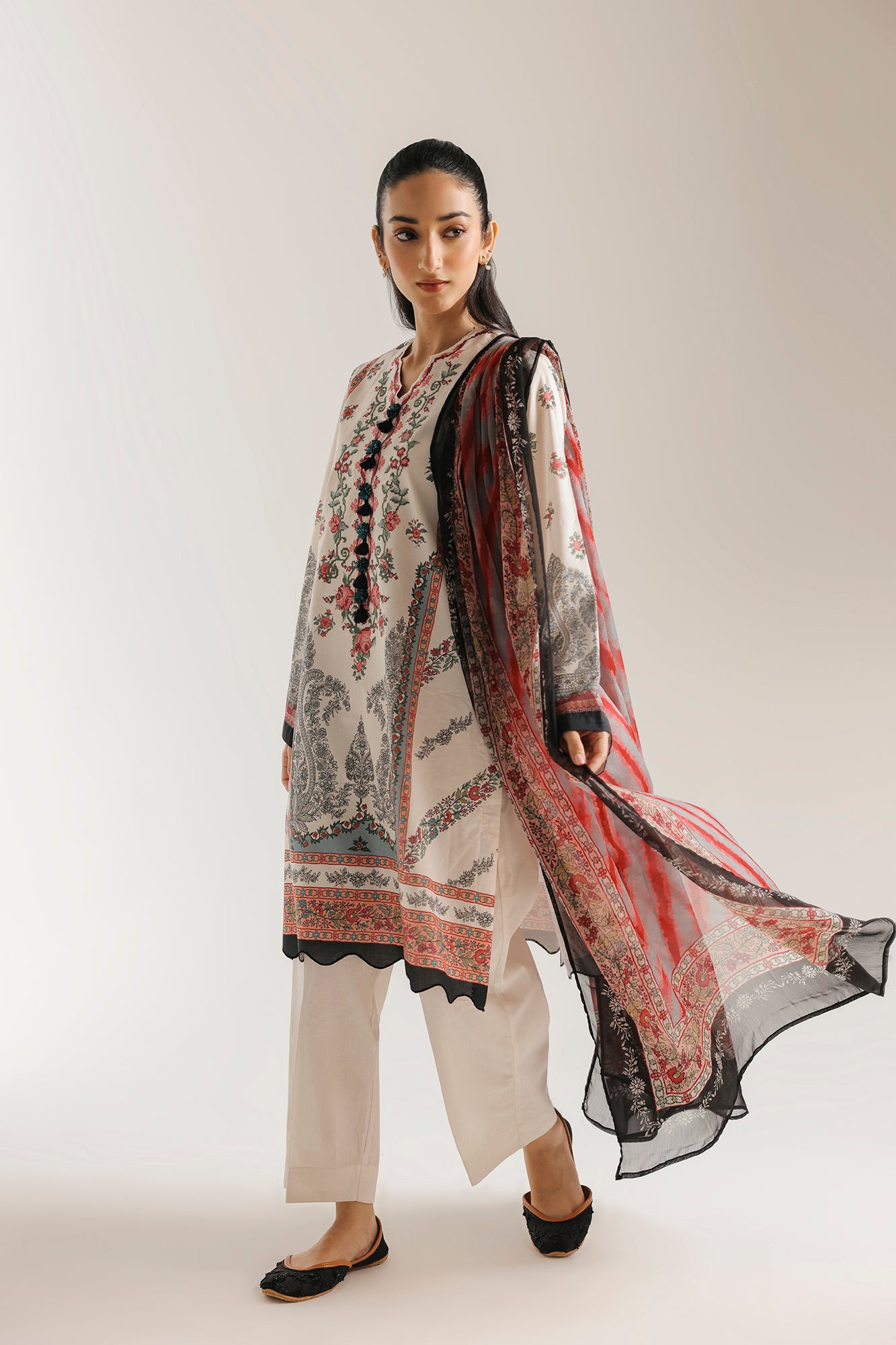 EMBROIDERED SUIT (E0854/203/004)