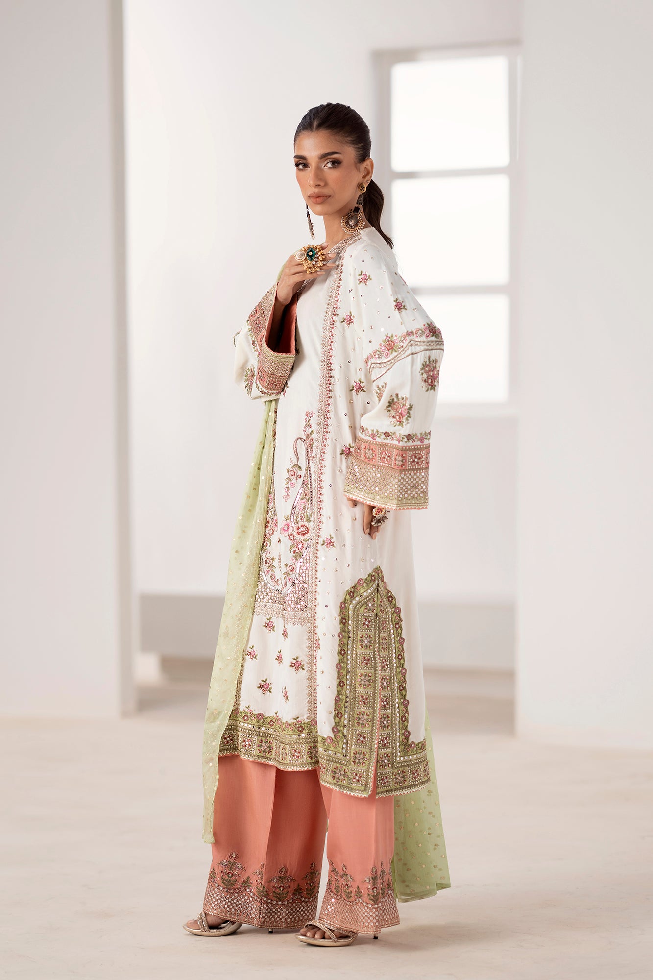 EMBROIDERED SUIT (E0855/104/002)