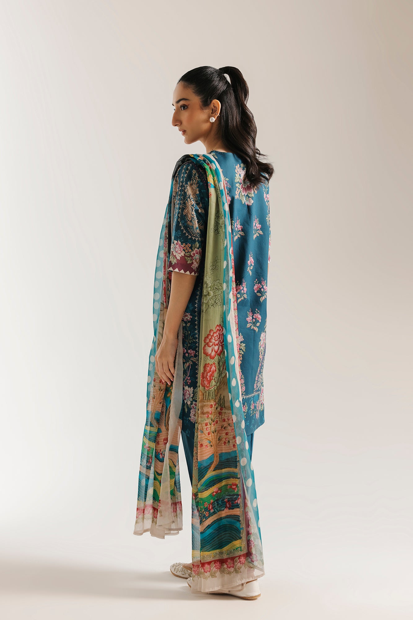 EMBROIDERED SUIT (E0855/203/604)