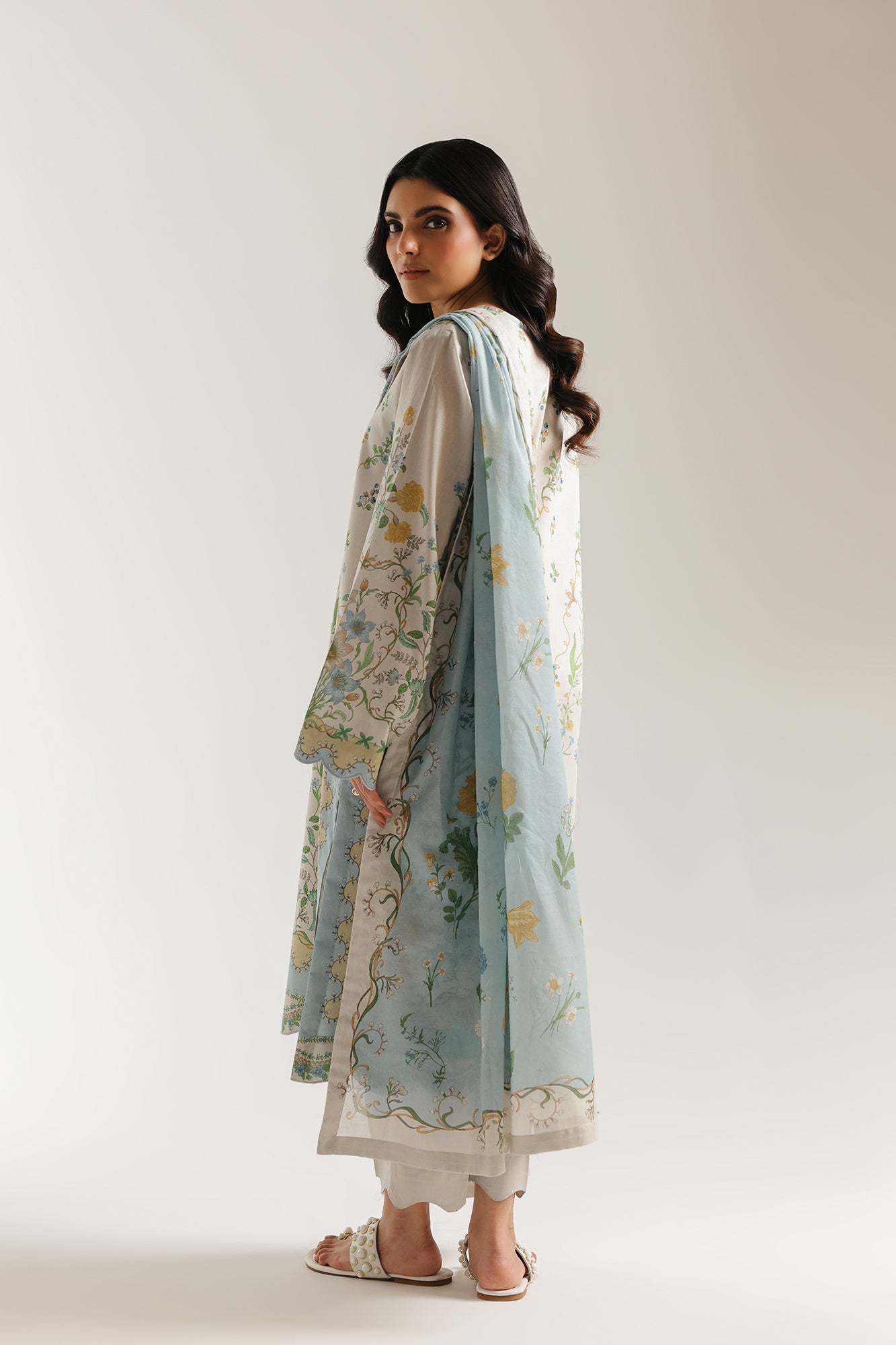 EMBROIDERED SUIT (E0875/202/006)