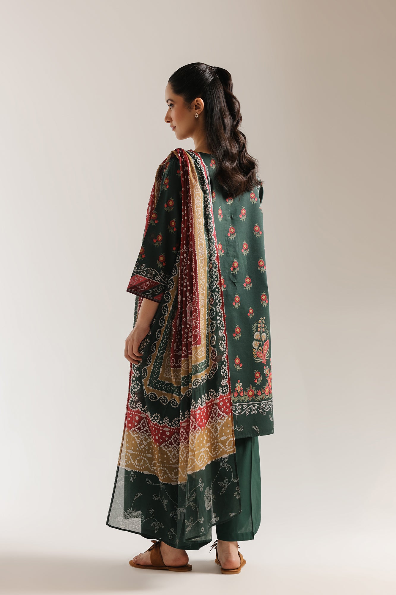 EMBROIDERED SUIT (E0876/202/705)