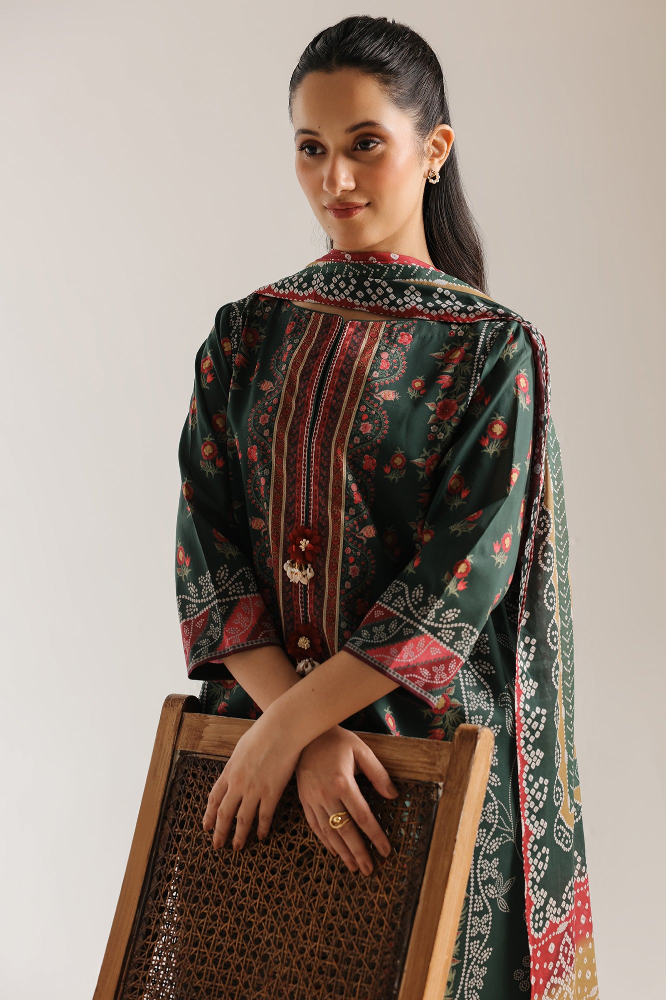 EMBROIDERED SUIT (E0876/202/705)