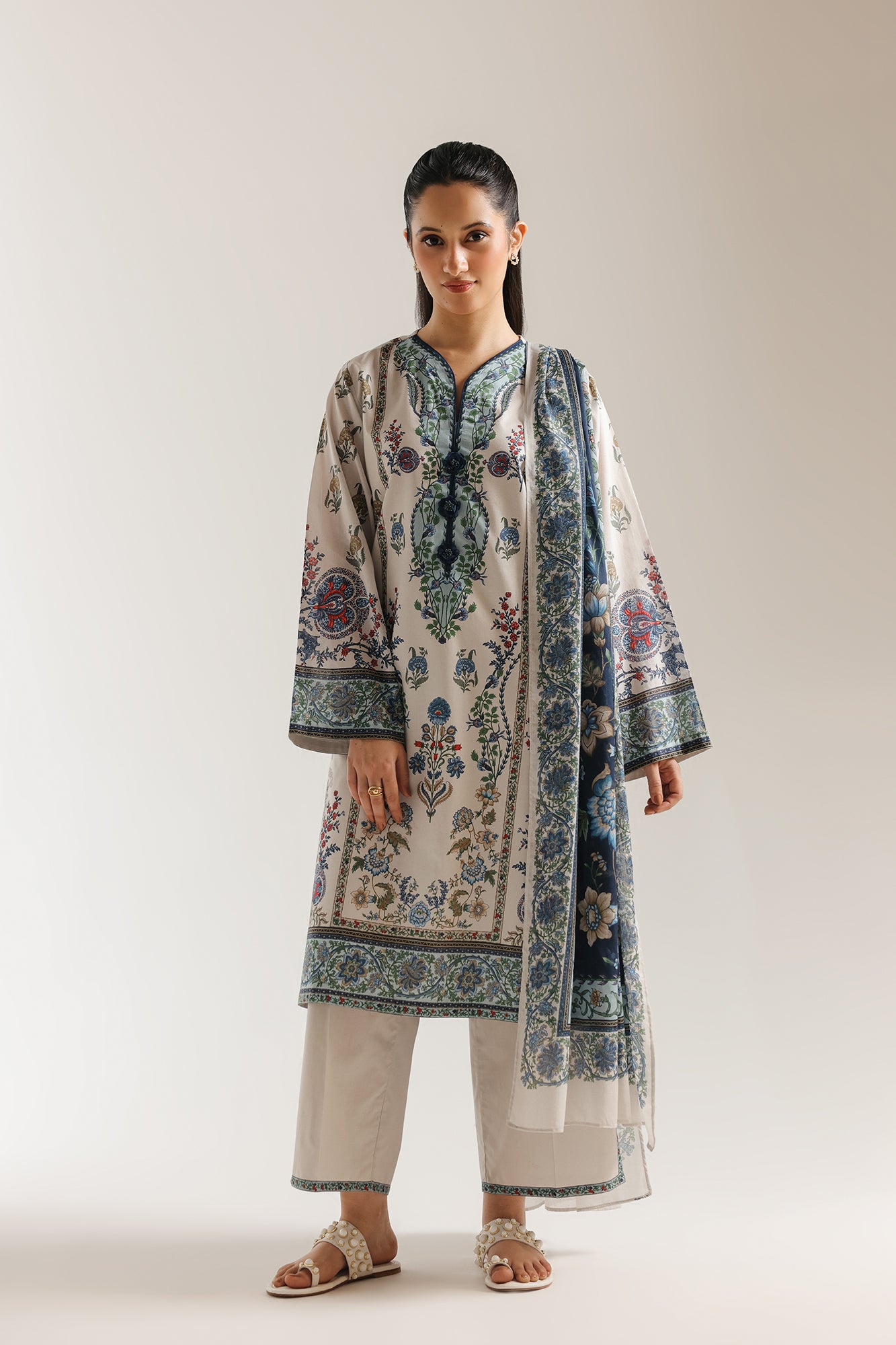 EMBROIDERED SUIT (E0877/202/006)