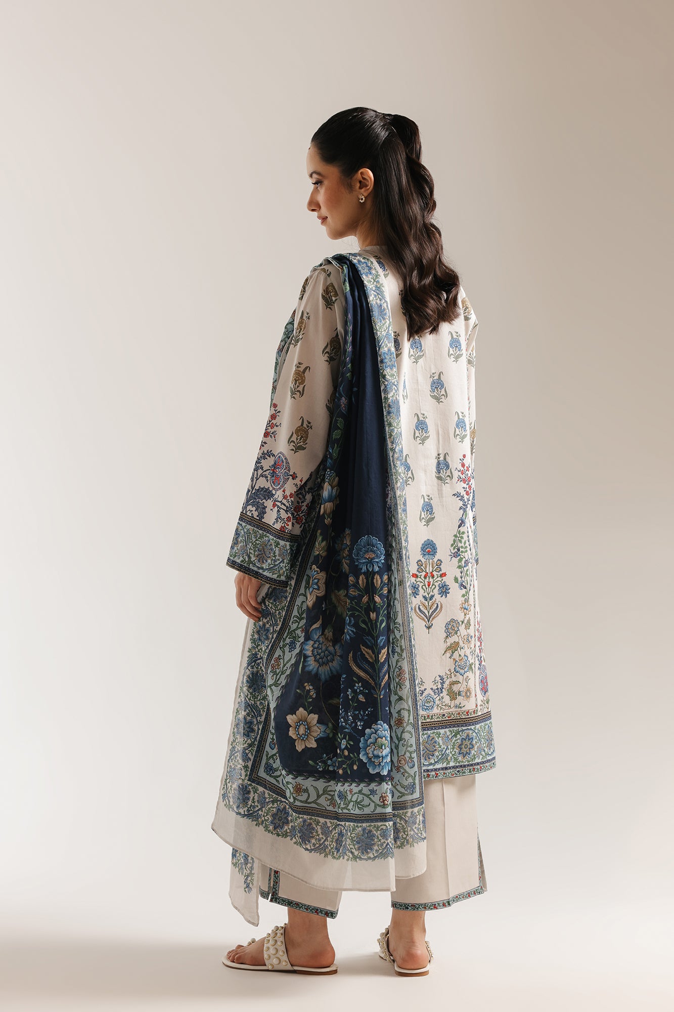 EMBROIDERED SUIT (E0877/202/006)