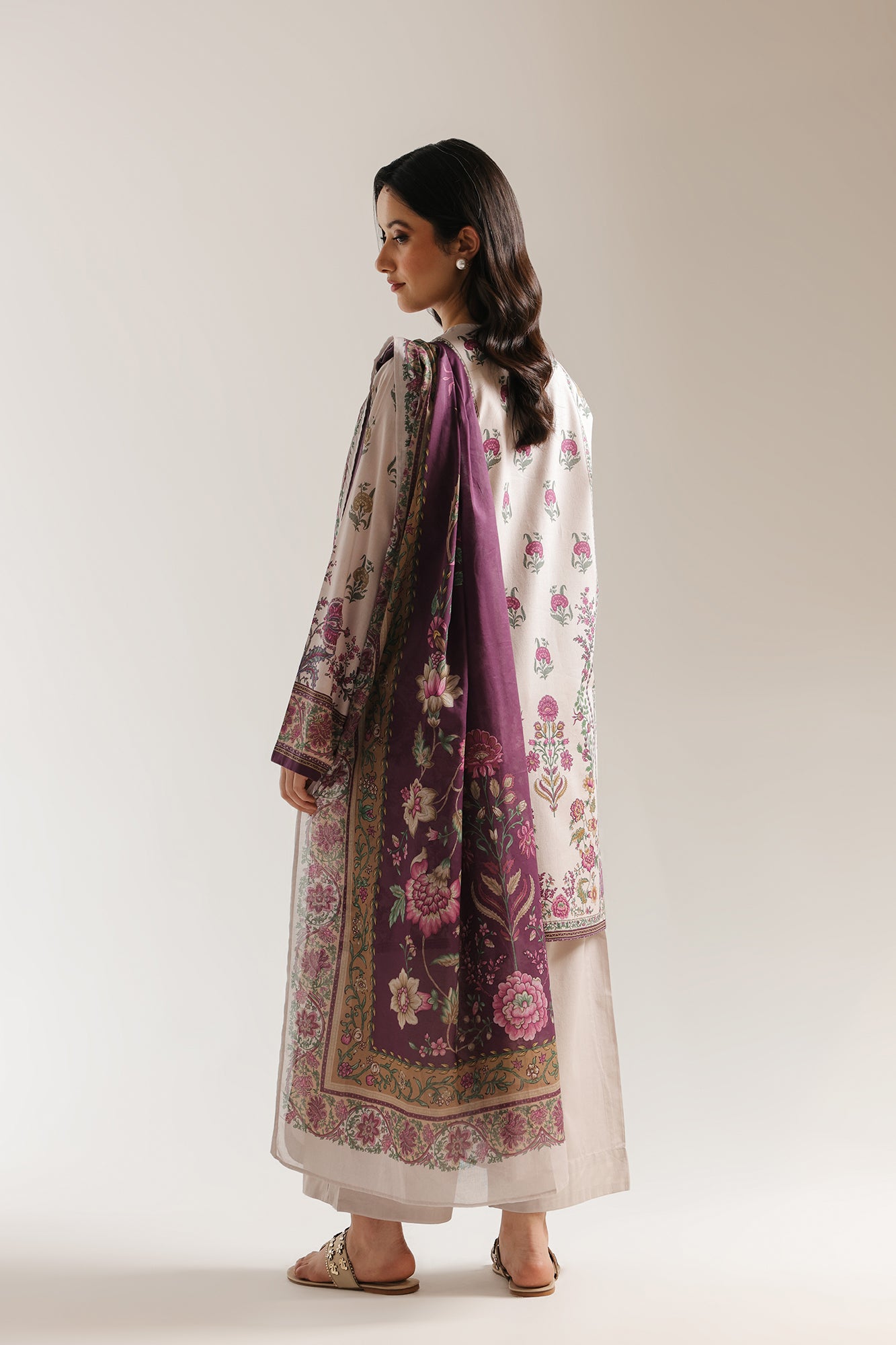 EMBROIDERED SUIT (E0877/202/330)