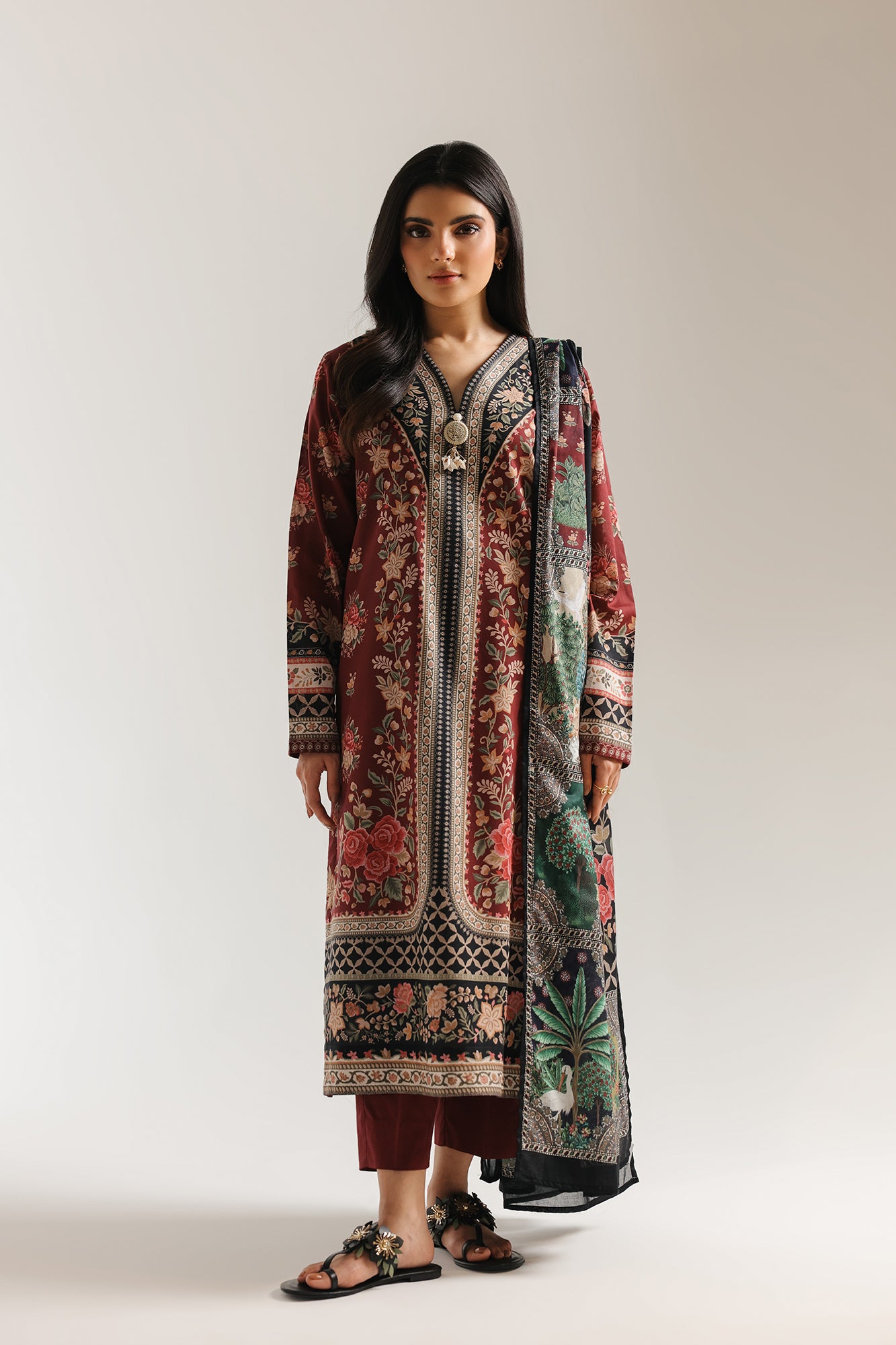 EMBROIDERED SUIT (E0883/202/319)