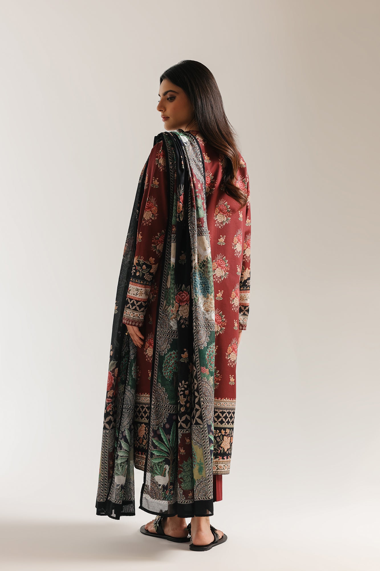 EMBROIDERED SUIT (E0883/202/319)