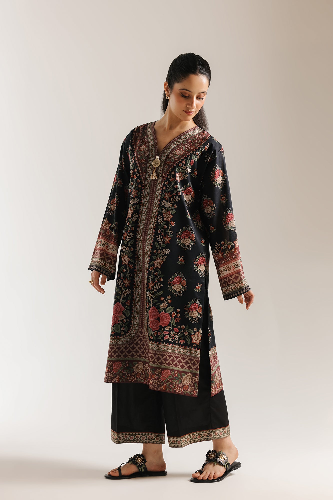 EMBROIDERED SUIT (E0883/202/902)