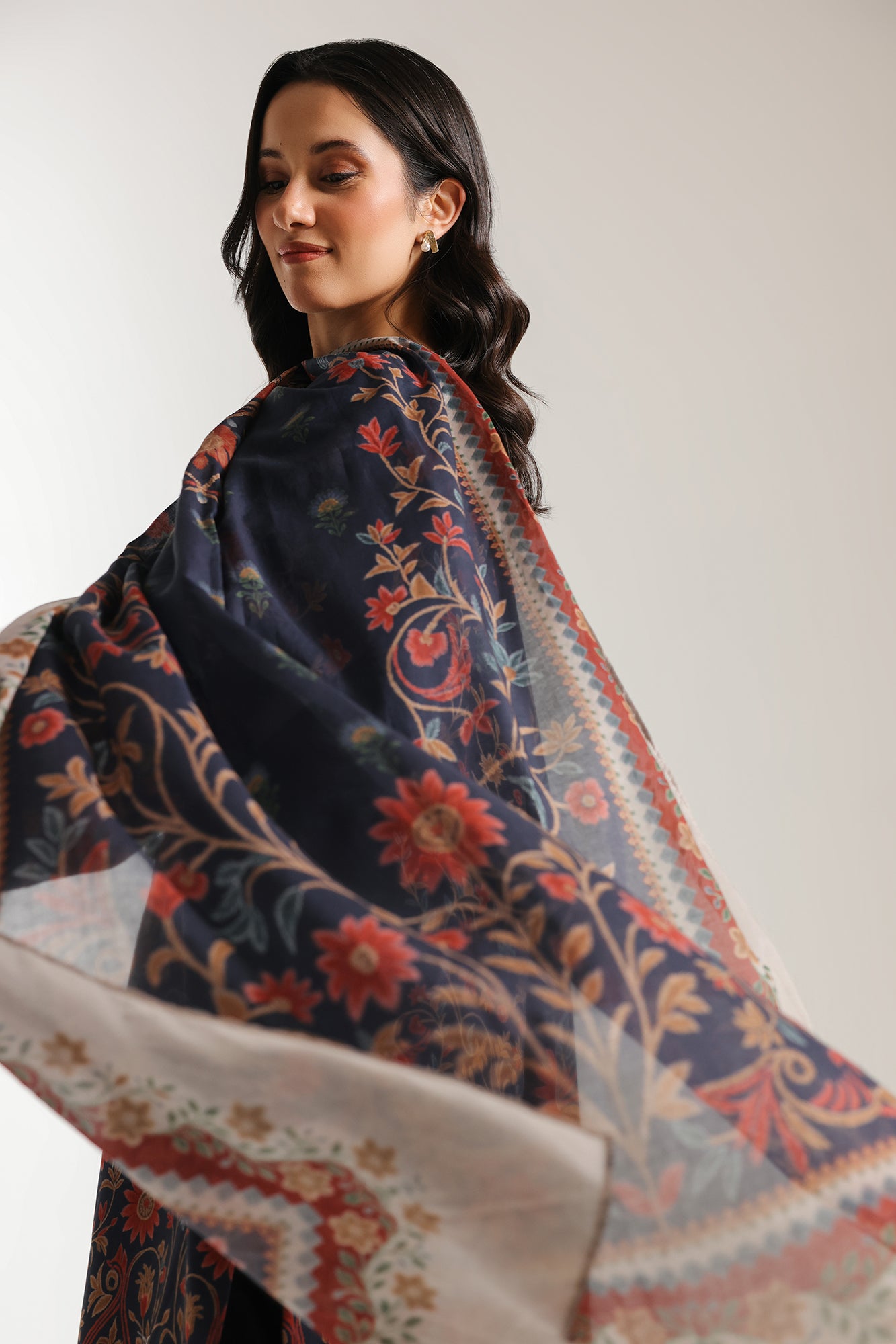 EMBROIDERED SUIT (E0885/202/622)