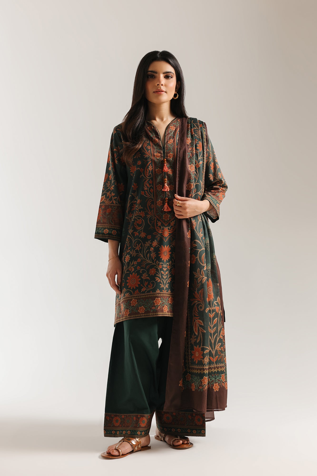 EMBROIDERED SUIT (E0885/202/705)