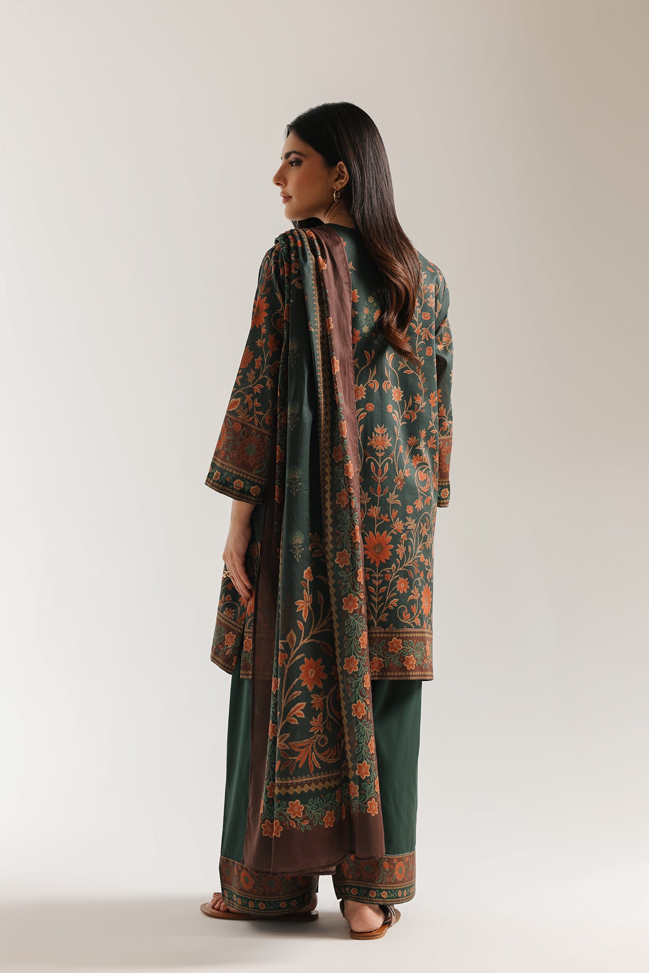 EMBROIDERED SUIT (E0885/202/705)