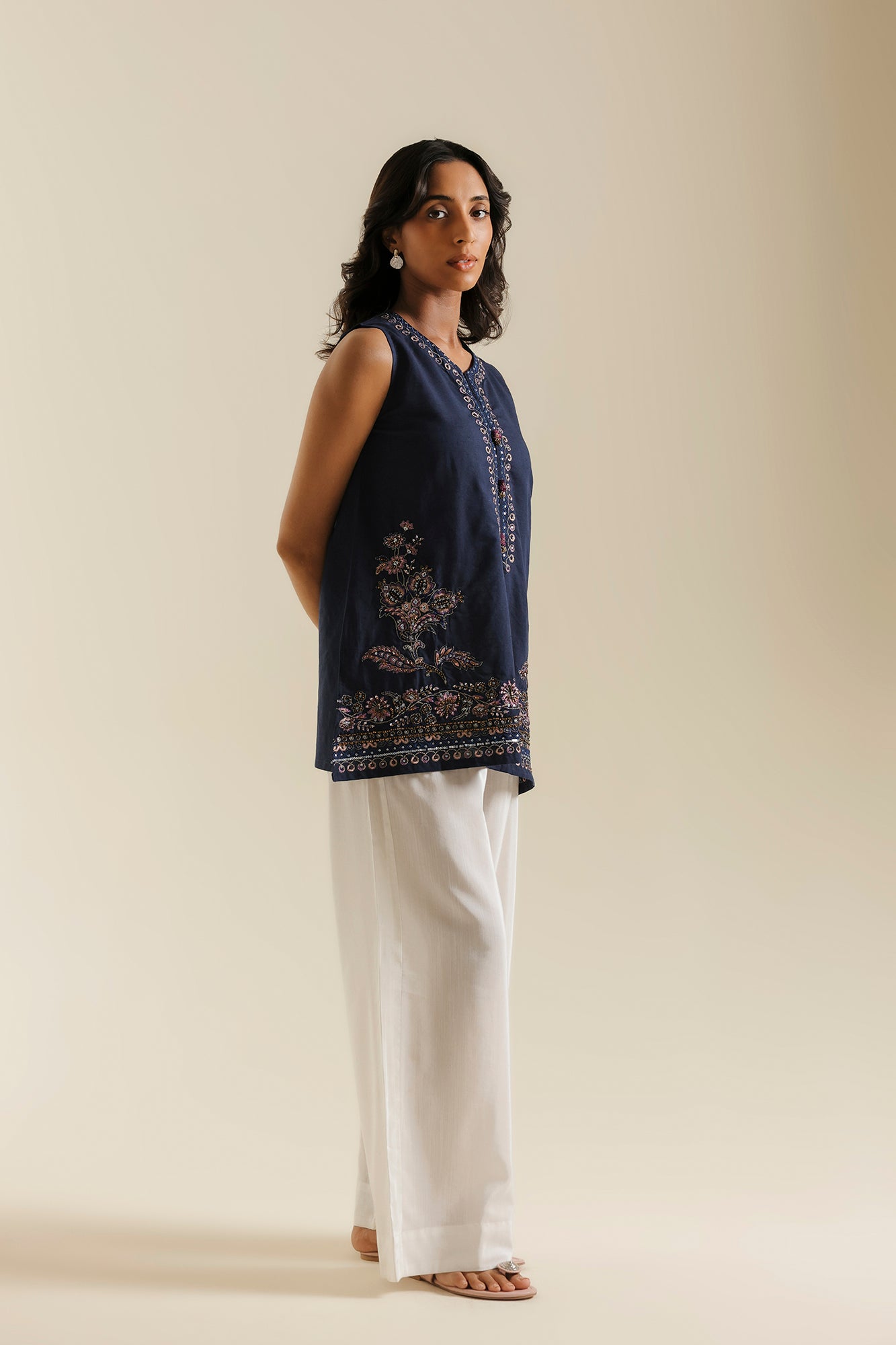 EMBROIDERED KURTI (E0887/119/619)