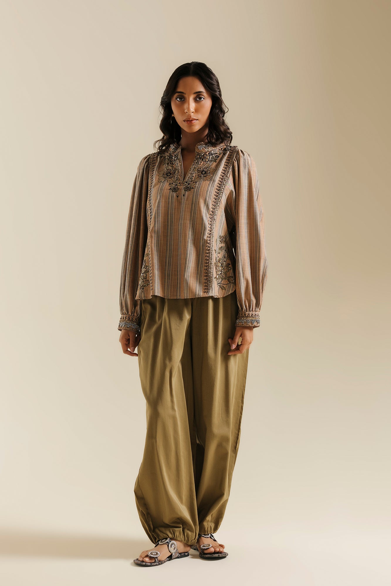 EMBROIDERED TOP (E0900/119/131)