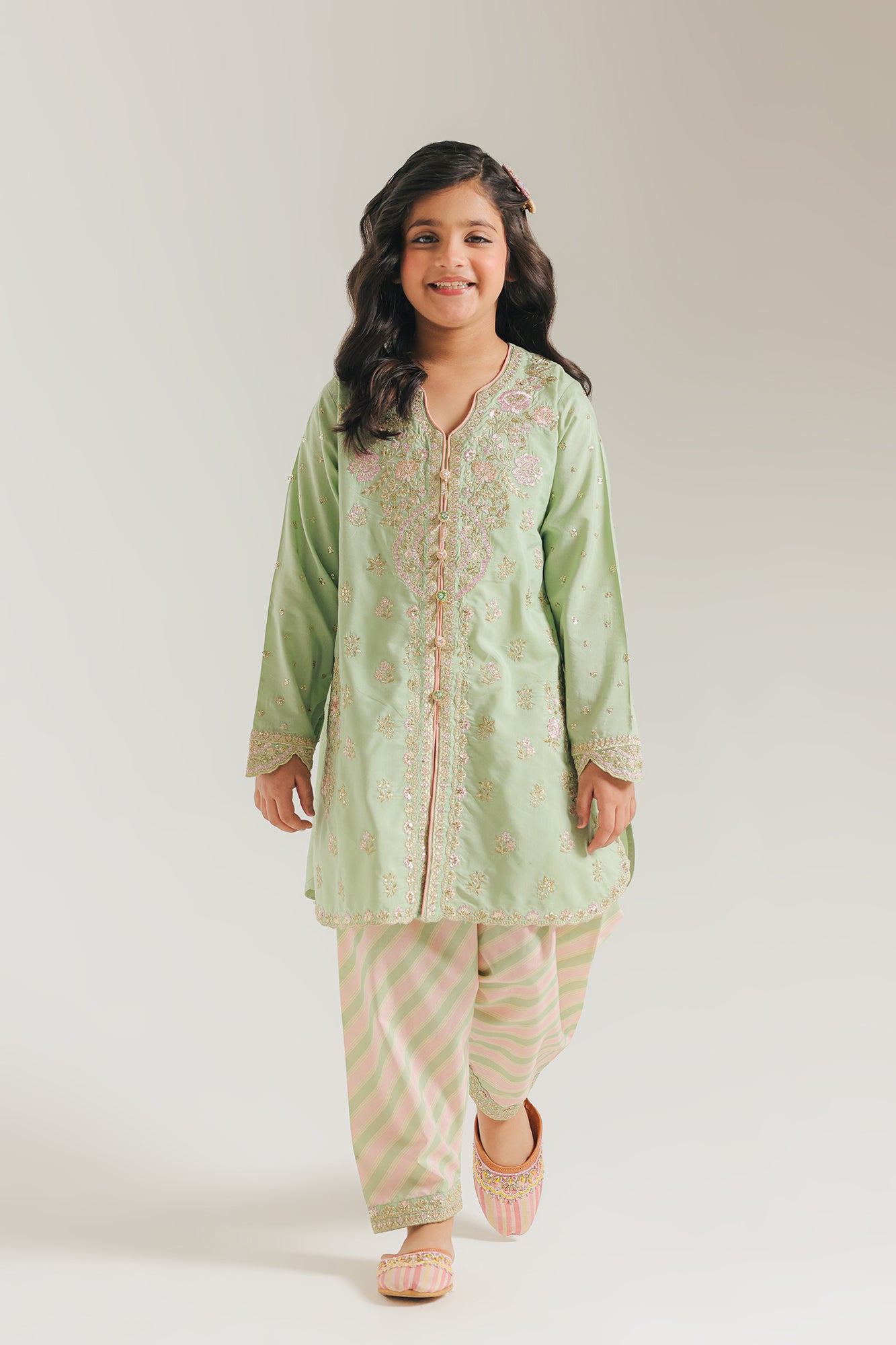 EMBROIDERED SUIT (E0900/404/130 E0900/304/130)