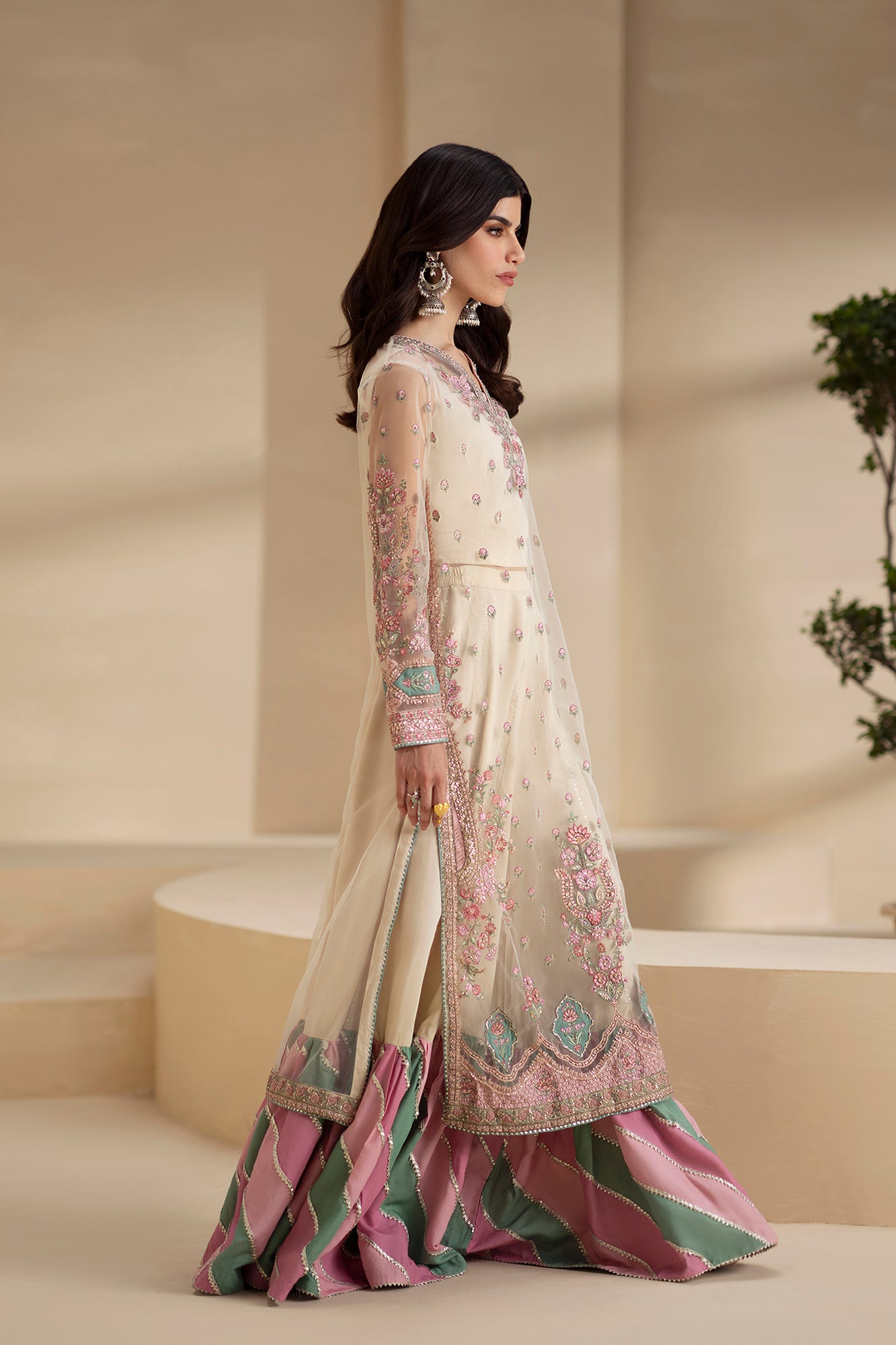 EMBROIDERED SUIT (E0906/104/003)