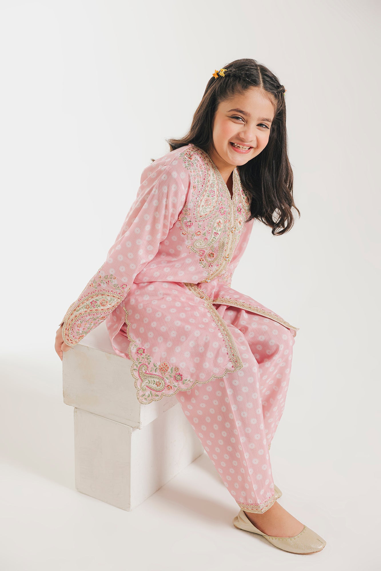 EMBROIDERED SUIT (E0907/404/316 E0907/304/316)