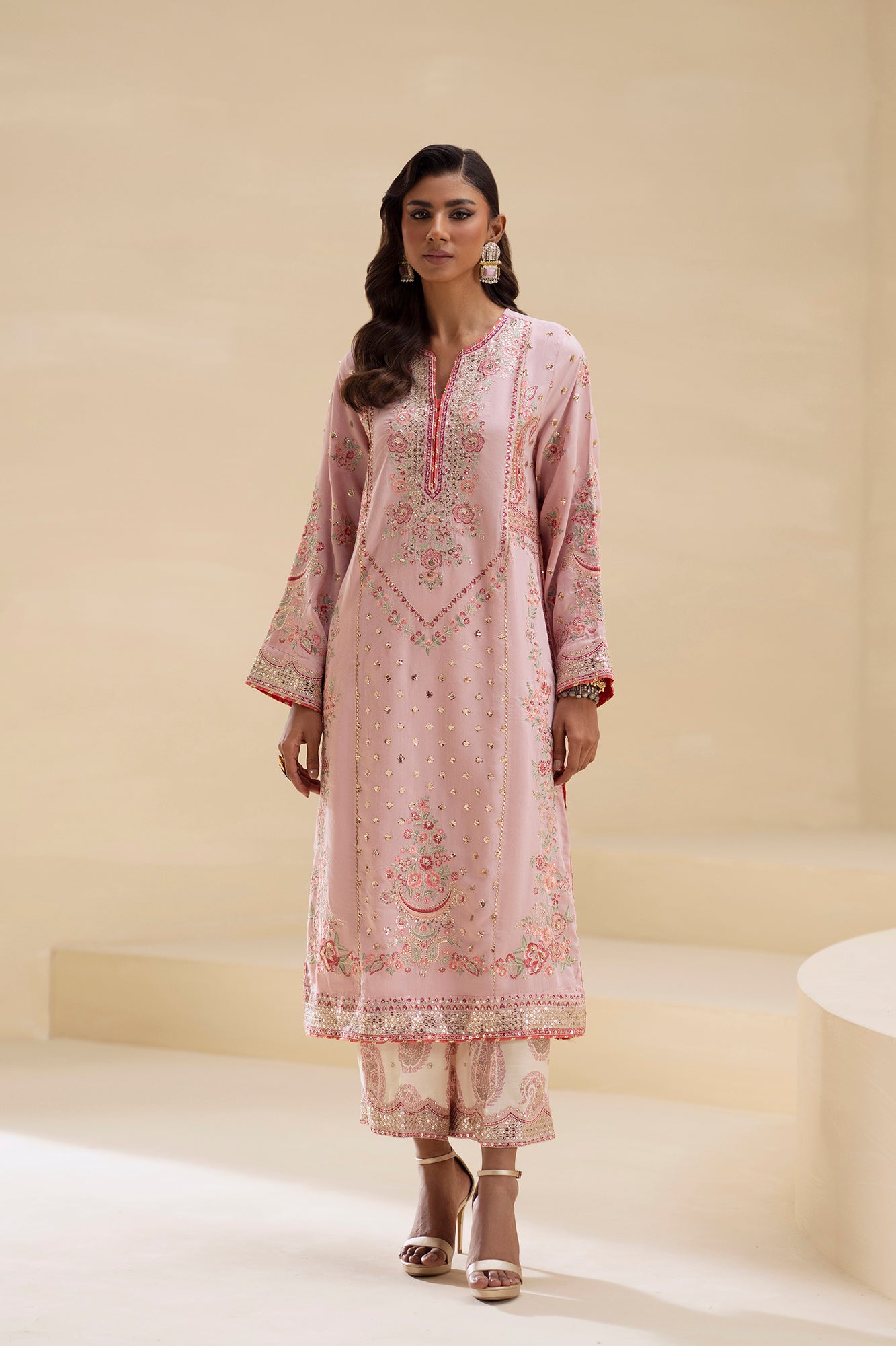 EMBROIDERED SUIT (E0909/104/427)