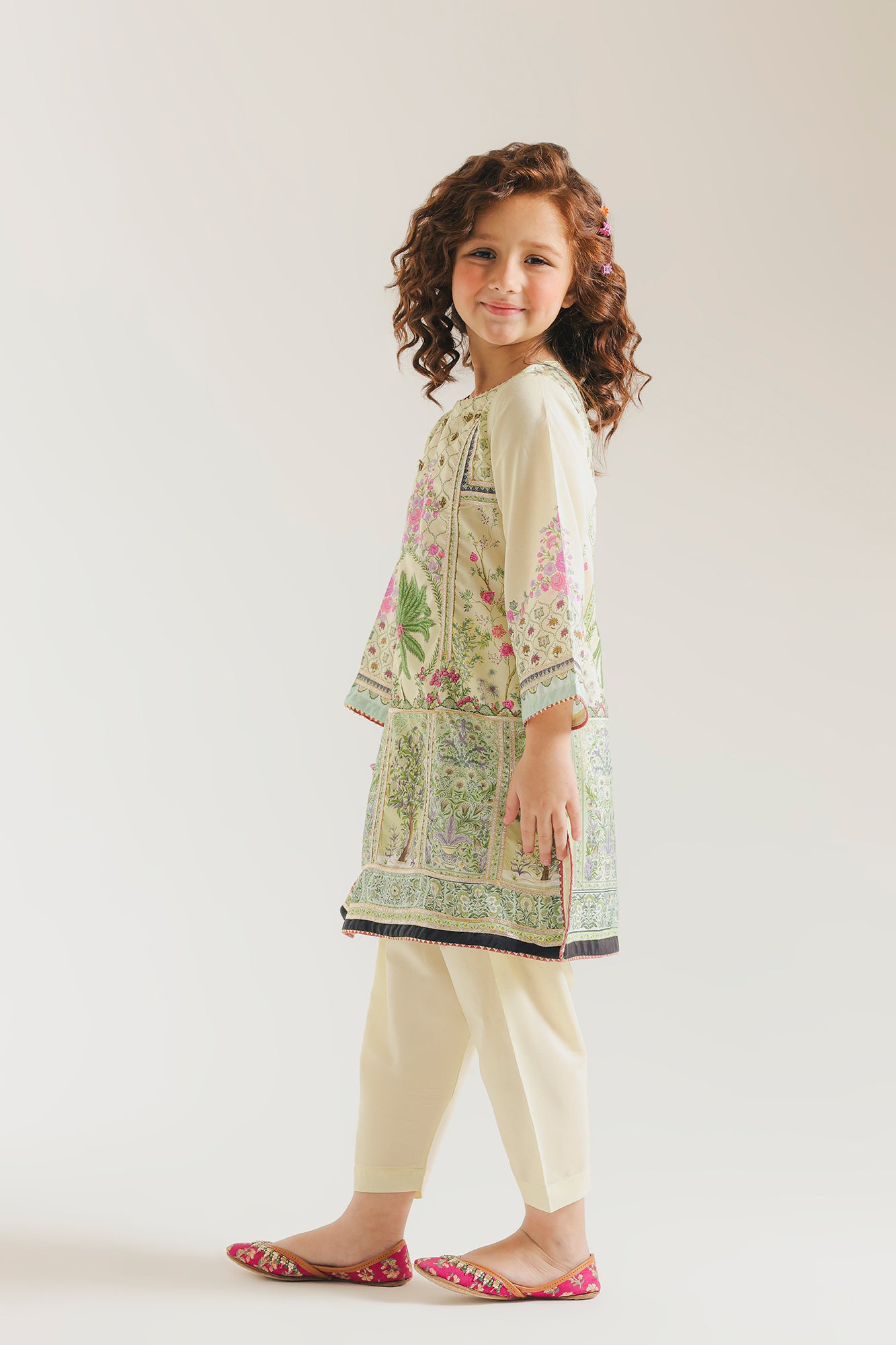 EMBROIDERED SUIT (E0914/404/115 E0914/304/115)