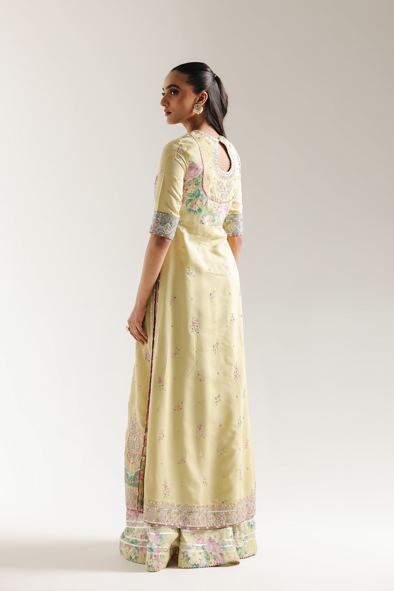 EMBROIDERED SUIT (E0915/104/109)