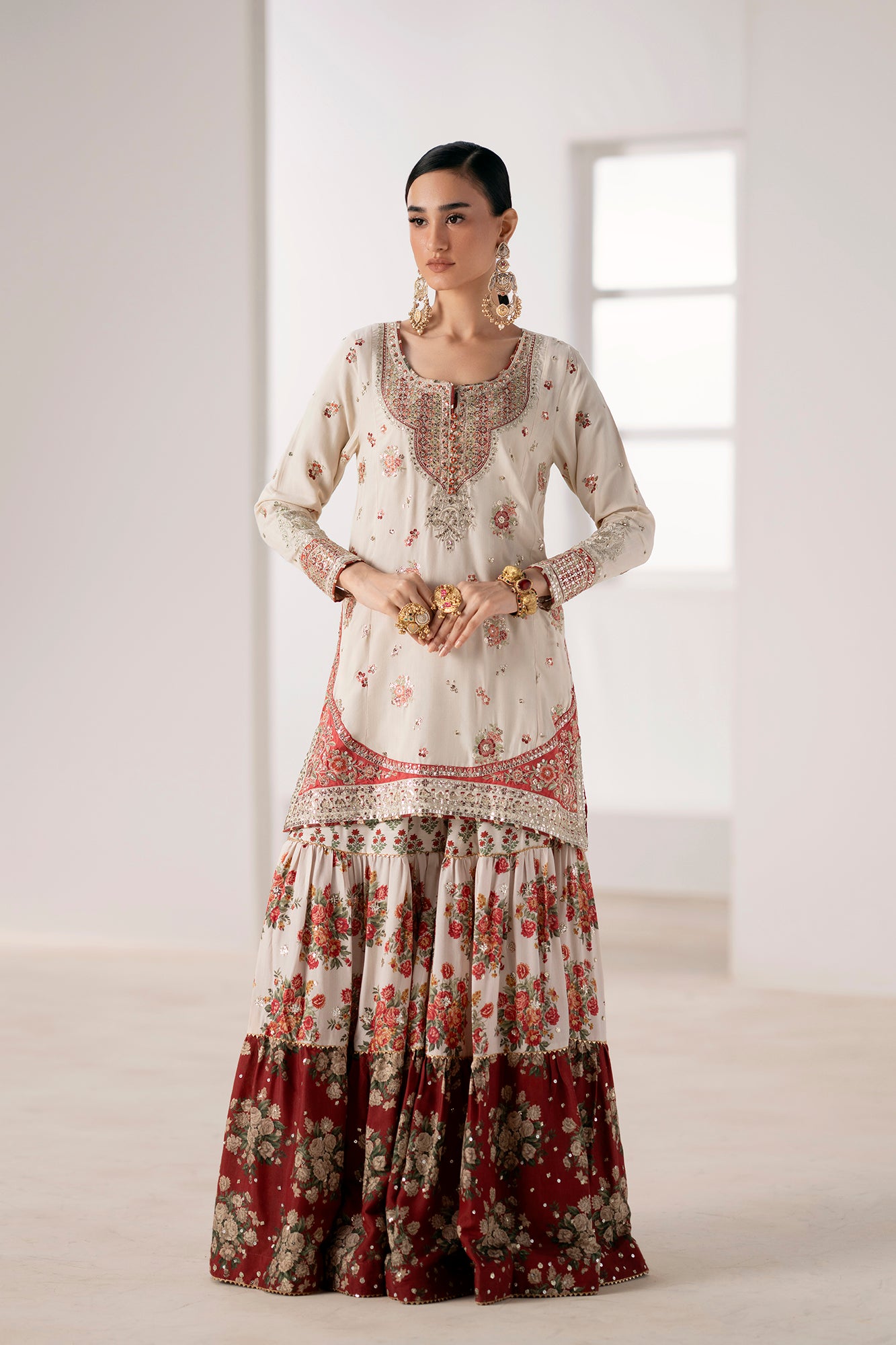 EMBROIDERED SUIT (E0916/104/002)