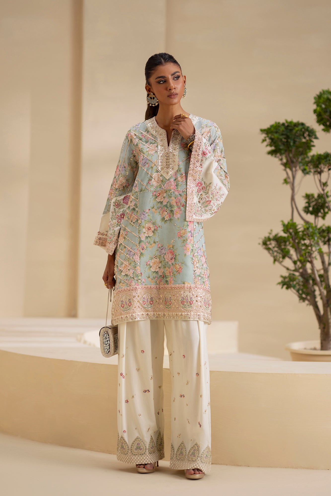 EMBROIDERED SUIT (E0917/104/109)