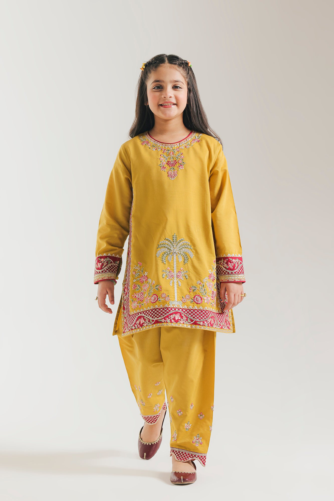 EMBROIDERED SUIT (E0922/404/104 E0922/304/104)