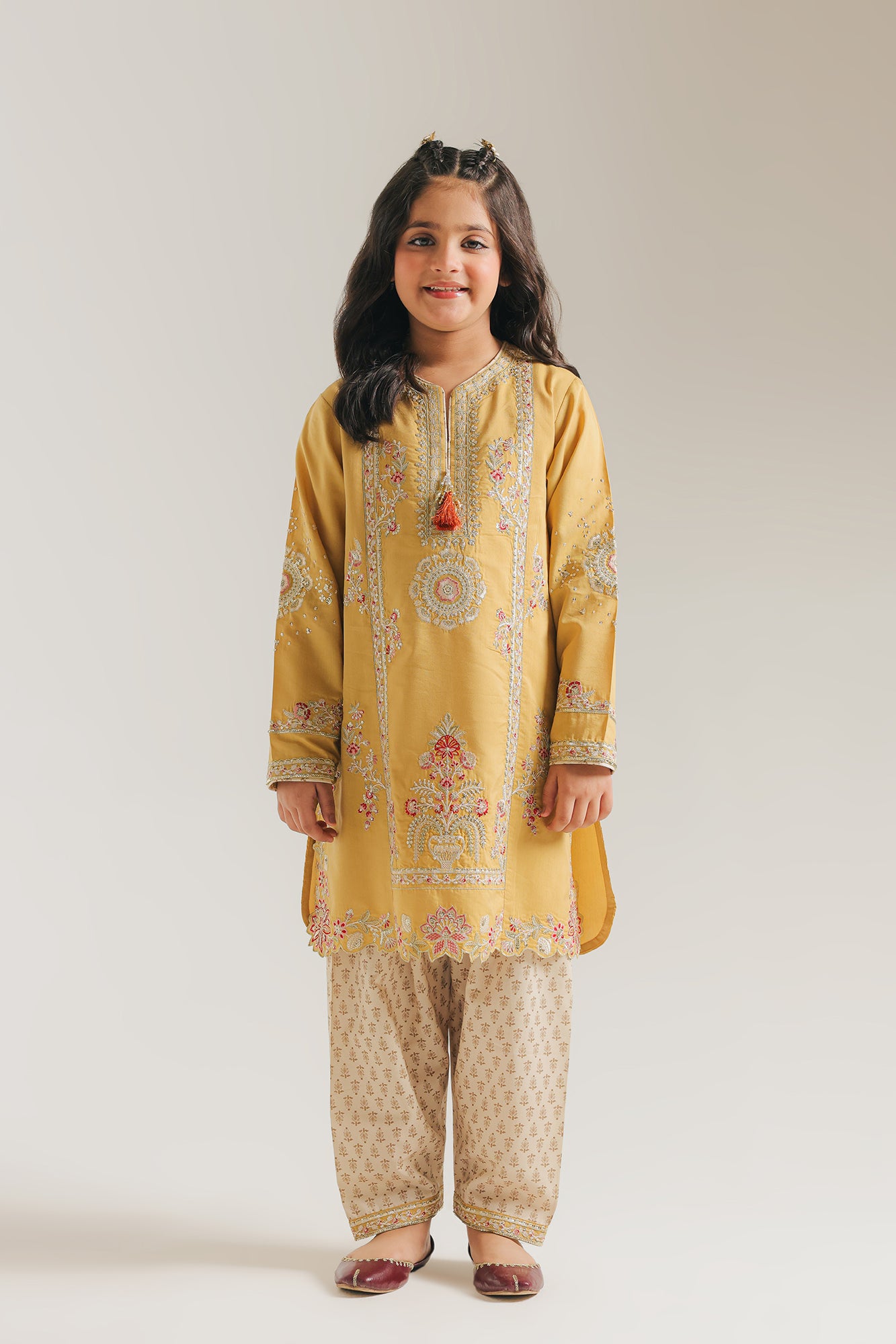 EMBROIDERED SUIT (E0923/404/114 E0923/304/114)